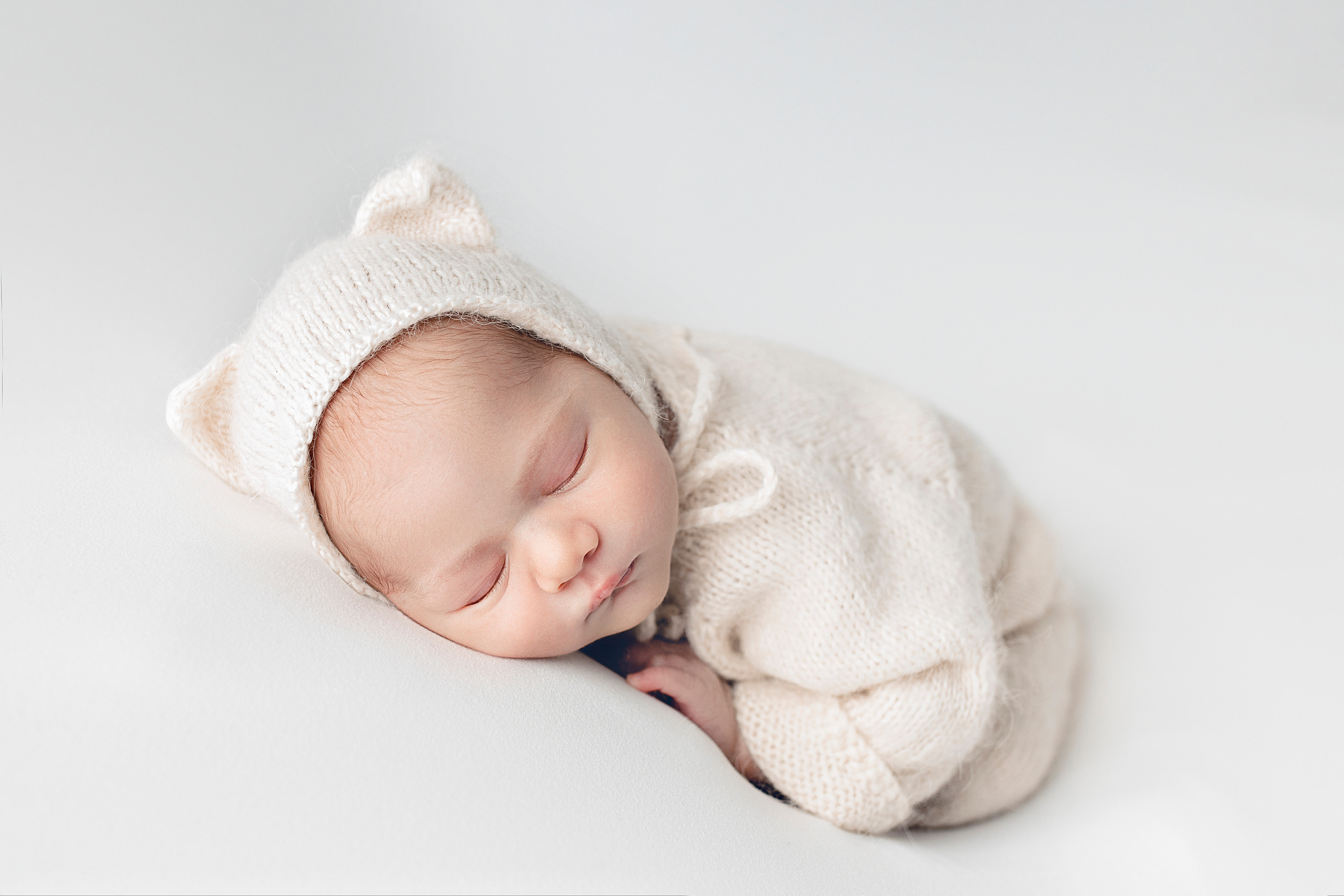 Первая фотосессия малышки с прекрасным именем Мирослава. Фотограф новорожденных в городе Ульяновске Павленкова Лилия