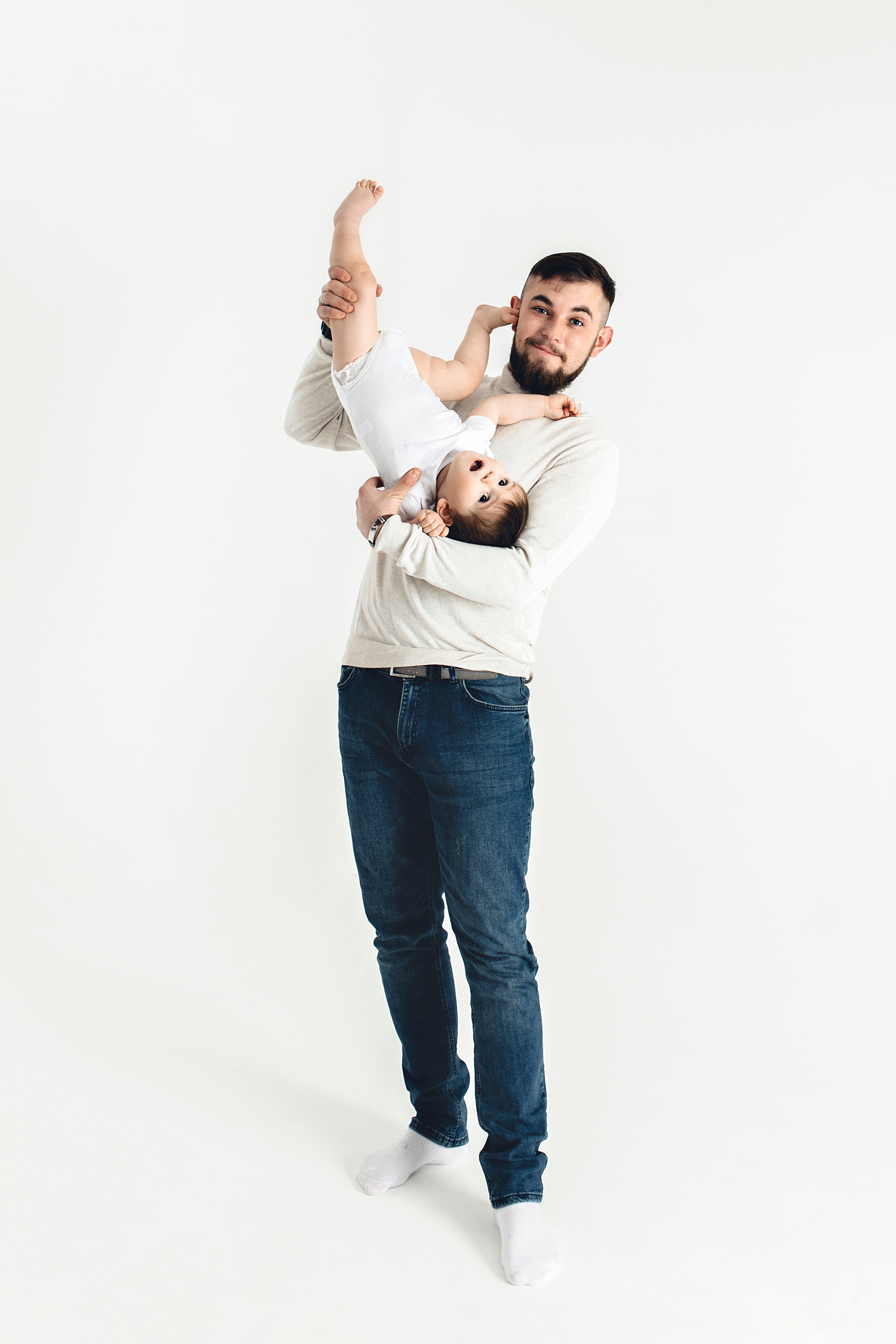 Семейная фотосессия с годовалым малышом. Фотограф новорожденных в городе Ульяновске Павленкова Лилия