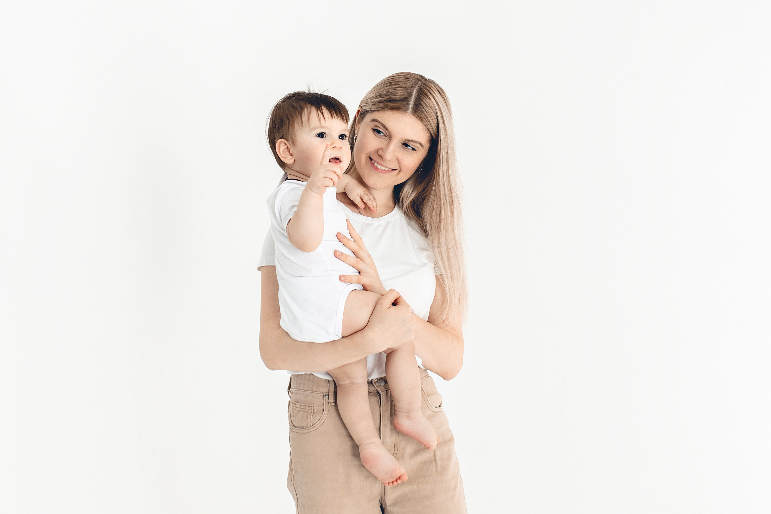 Семейная фотосессия с годовалым малышом. Фотограф новорожденных в городе Ульяновске Павленкова Лилия