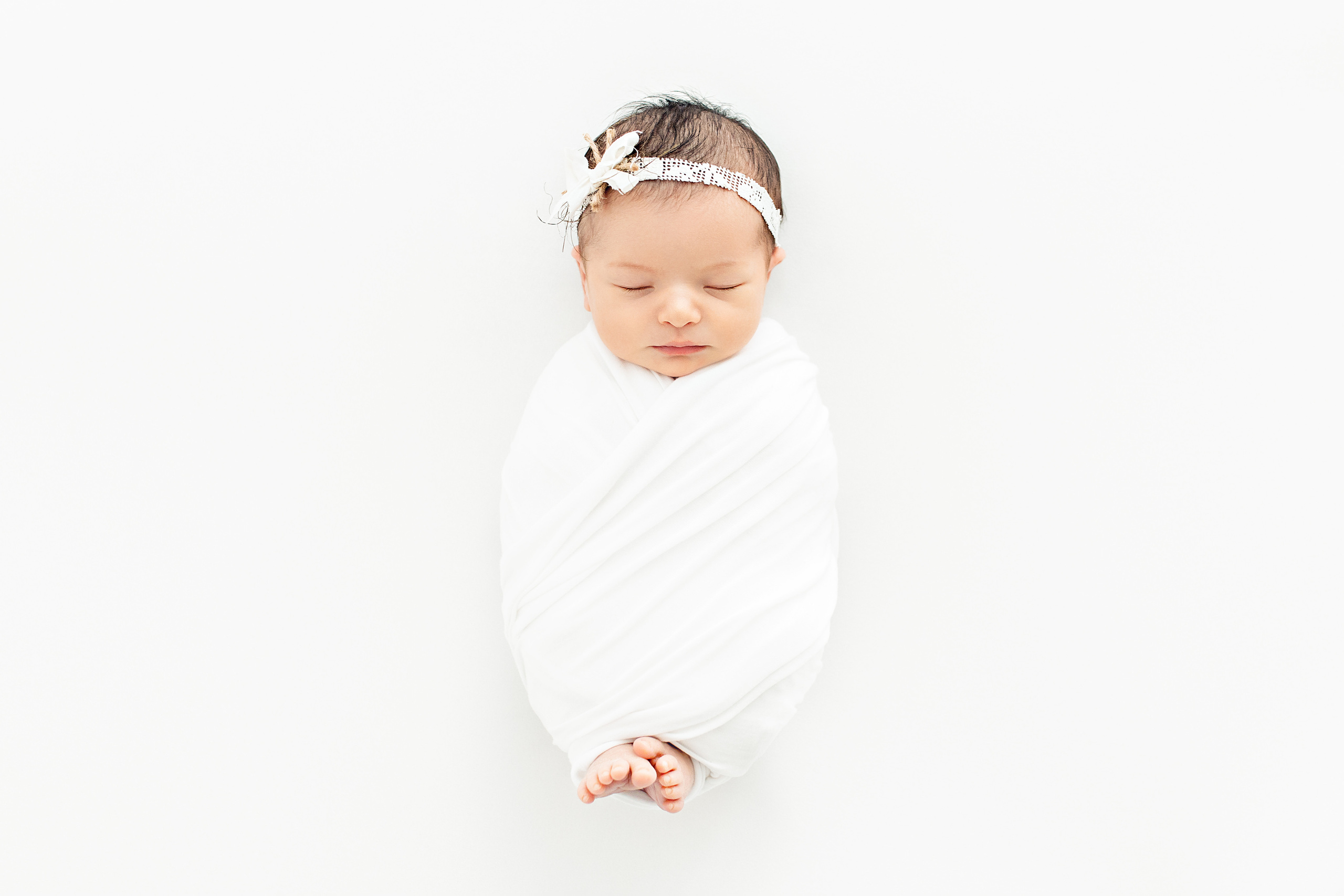 Первая фотосессия Анны 8 days. Фотограф новорожденных в городе Ульяновске Павленкова Лилия