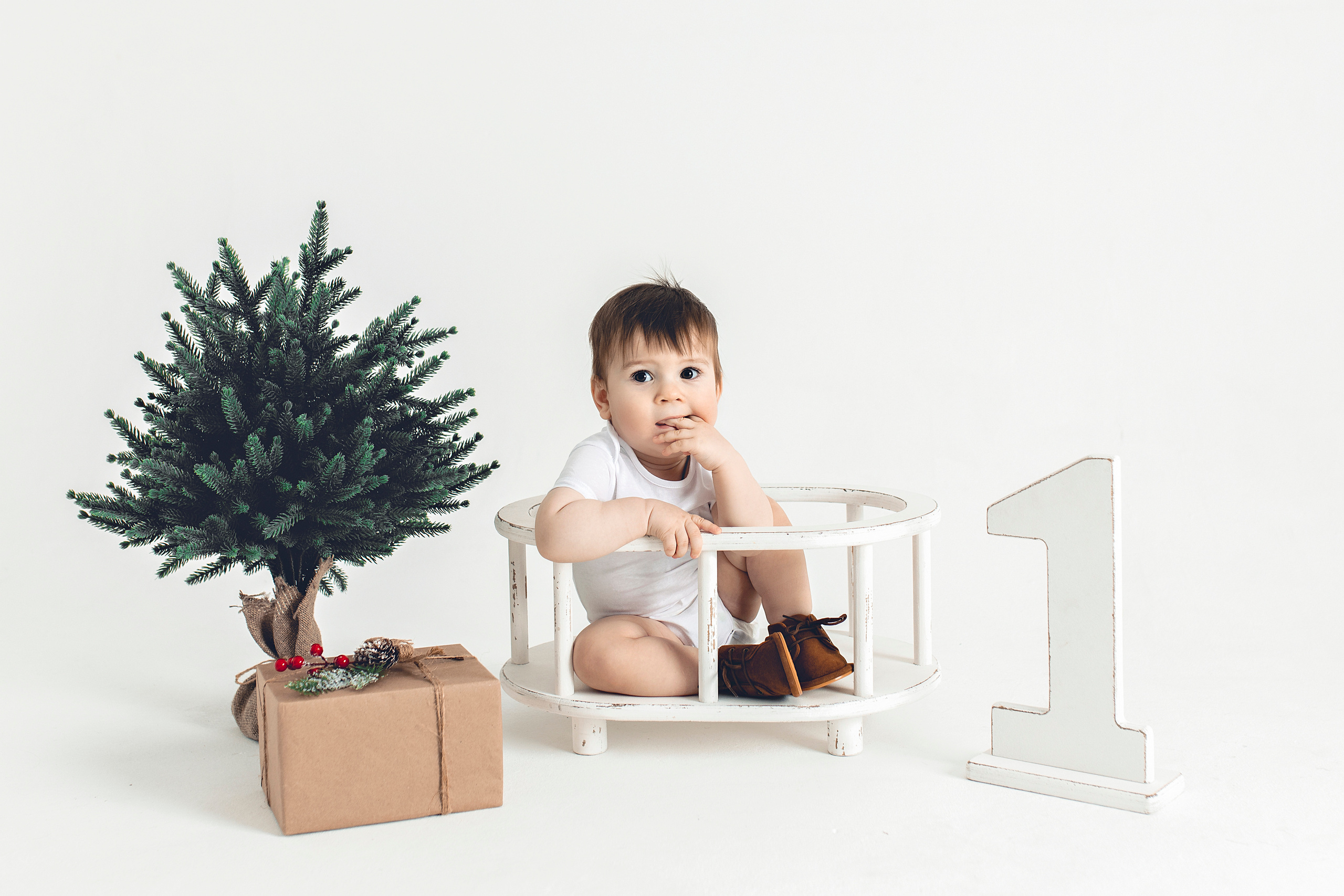 Семейная фотосессия с годовалым малышом. Фотограф новорожденных в городе Ульяновске Павленкова Лилия
