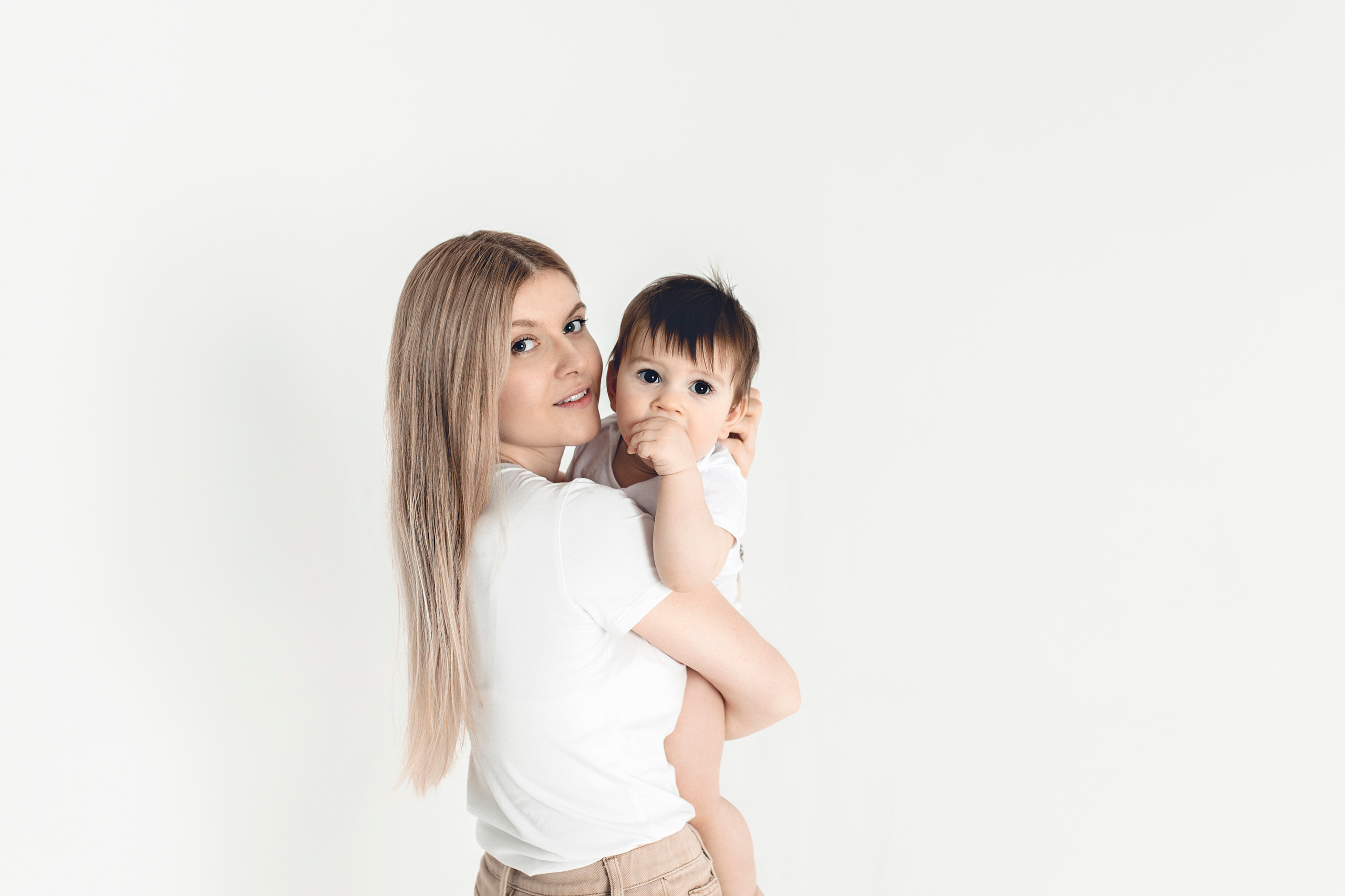 Семейная фотосессия с годовалым малышом. Фотограф новорожденных в городе Ульяновске Павленкова Лилия