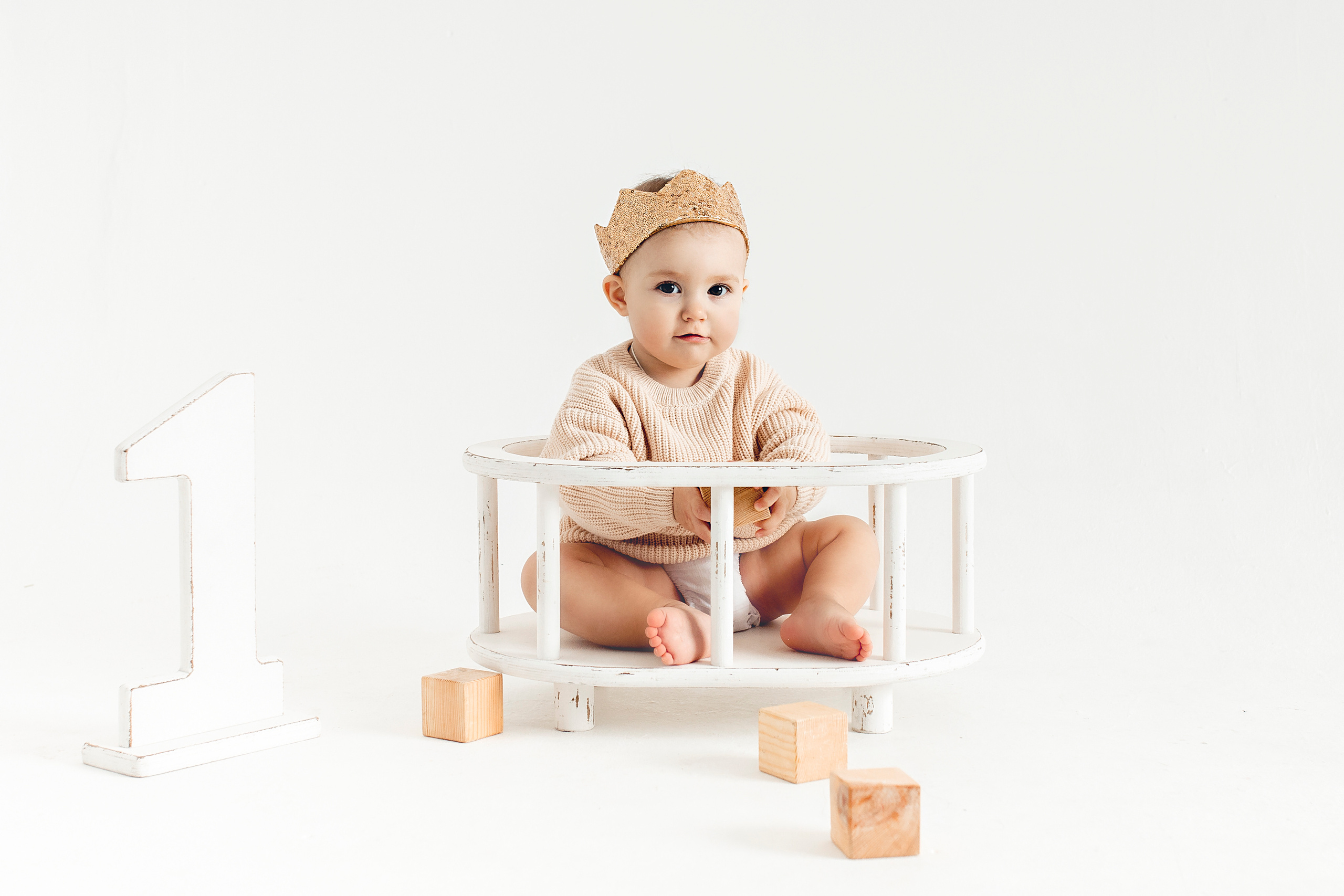 Первый тортик Есении. Фотограф новорожденных в городе Ульяновске Павленкова Лилия