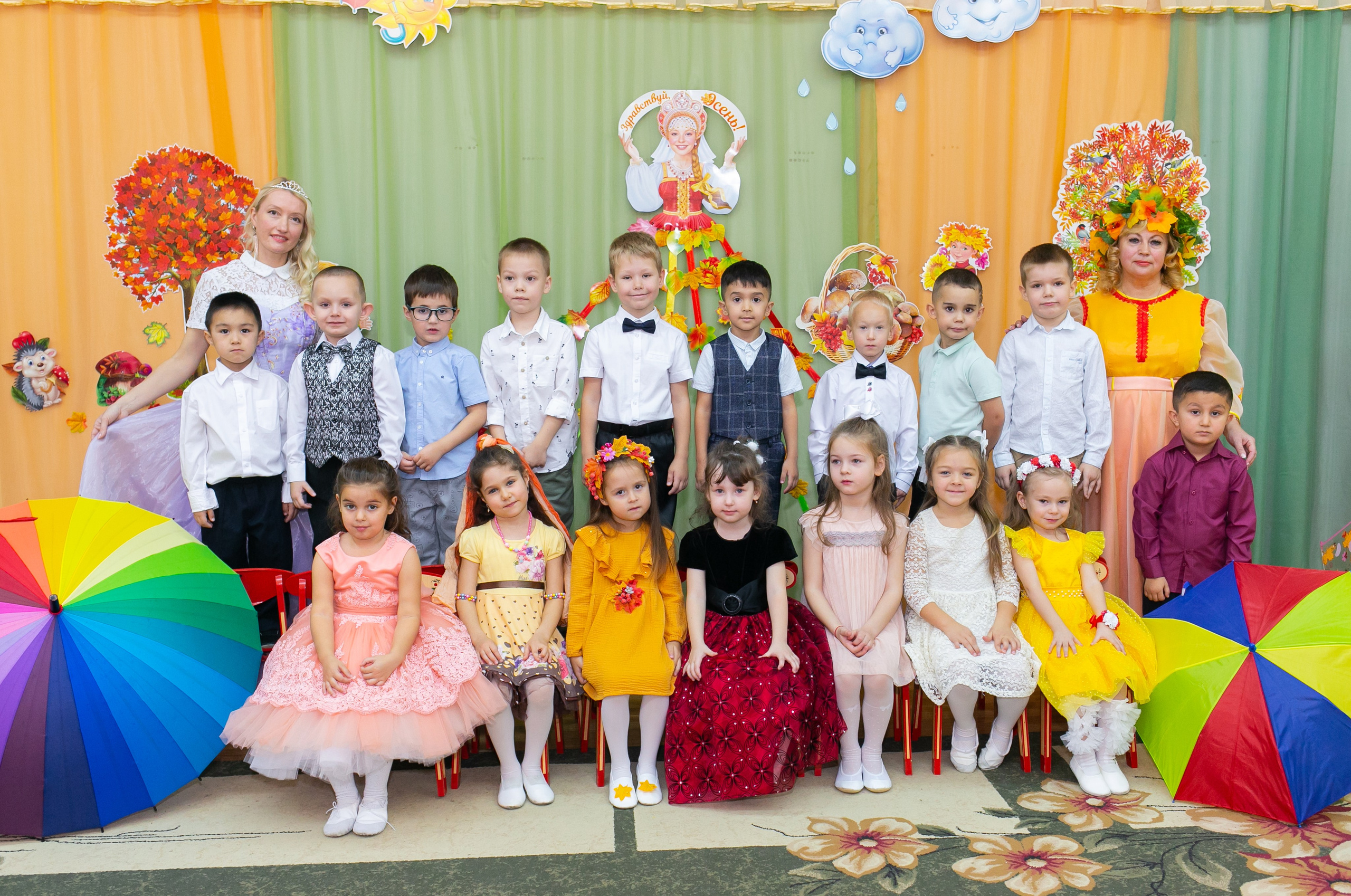 Выпускные и Утренники. Фотограф новорожденных и семейный фотограф НСО г. Бердск Марина Львова