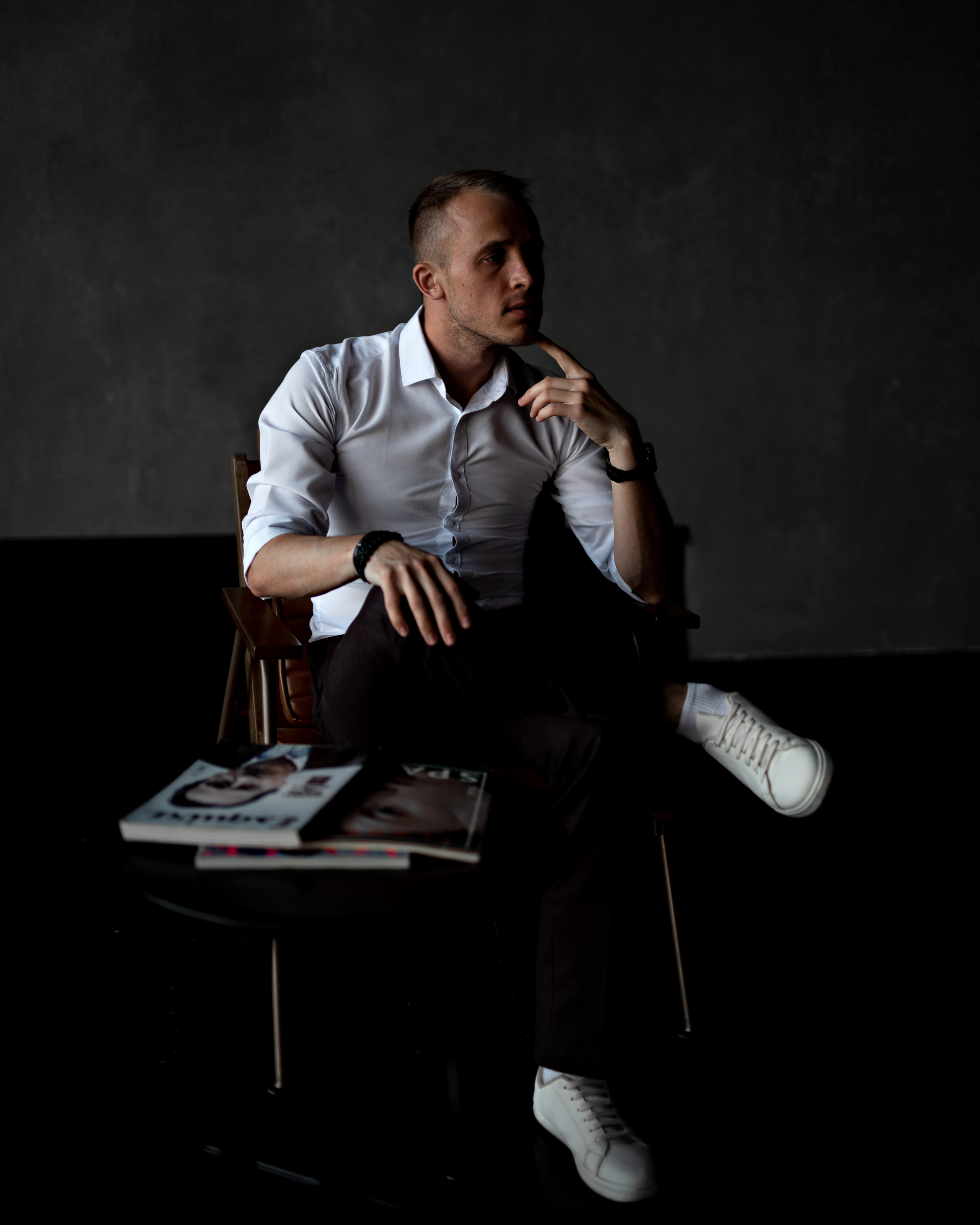 ММ, темная студия. Агентство личного бренда «Брендовски»