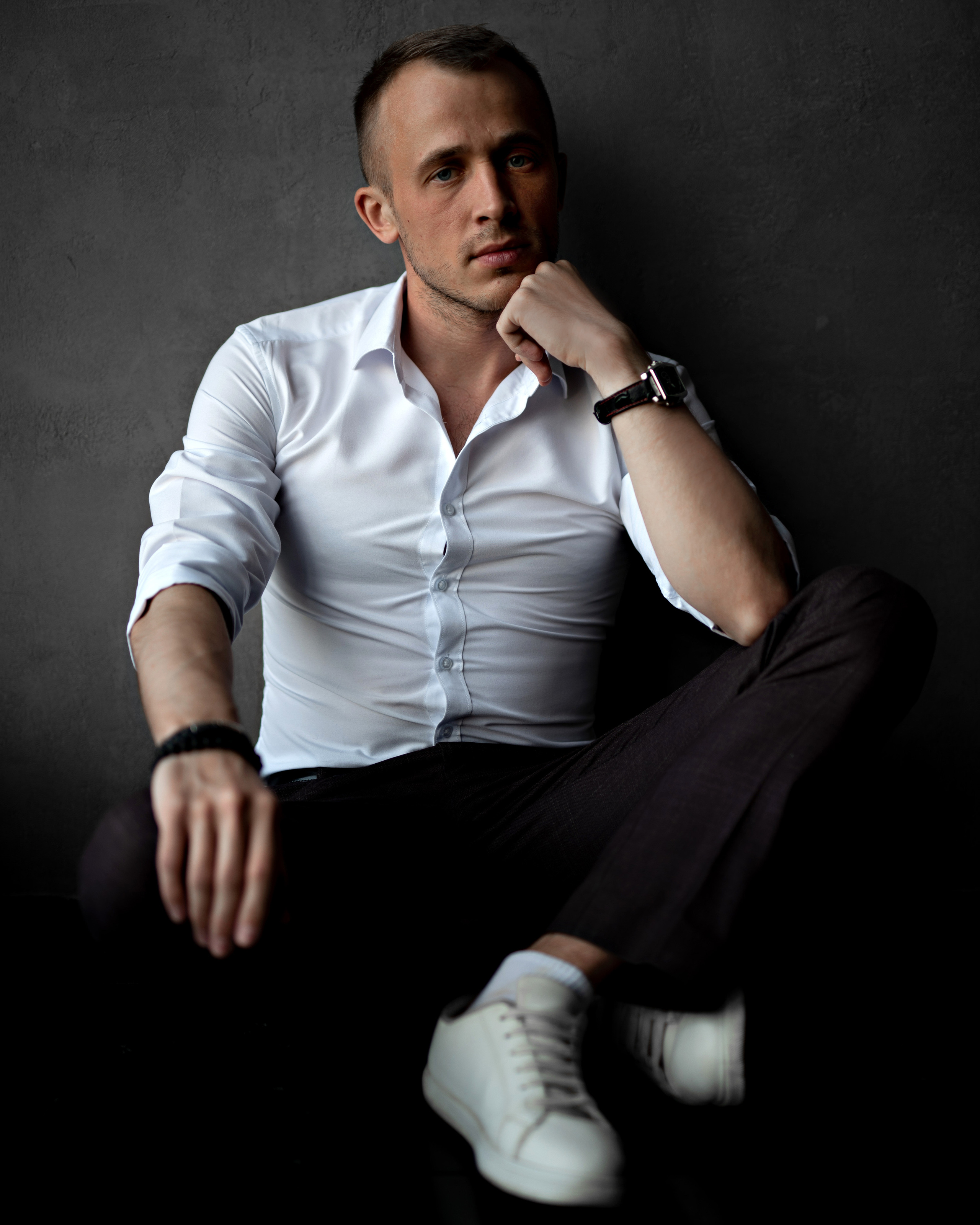 ММ, темная студия. Агентство личного бренда «Брендовски»