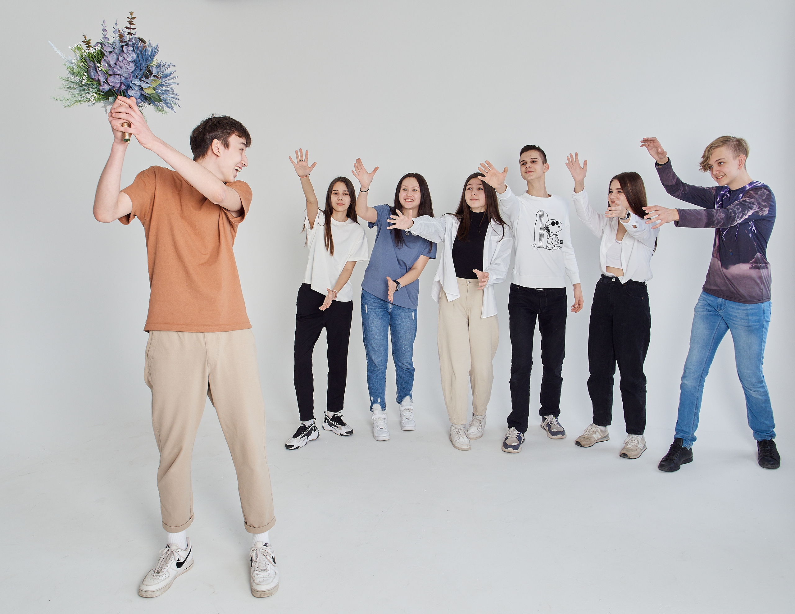 Выпускные альбомы. Студийный, семейный, свадебный, фэшн и ню фотограф в Астрахани, производство выпускных альбомов. Руслан Кондрашин