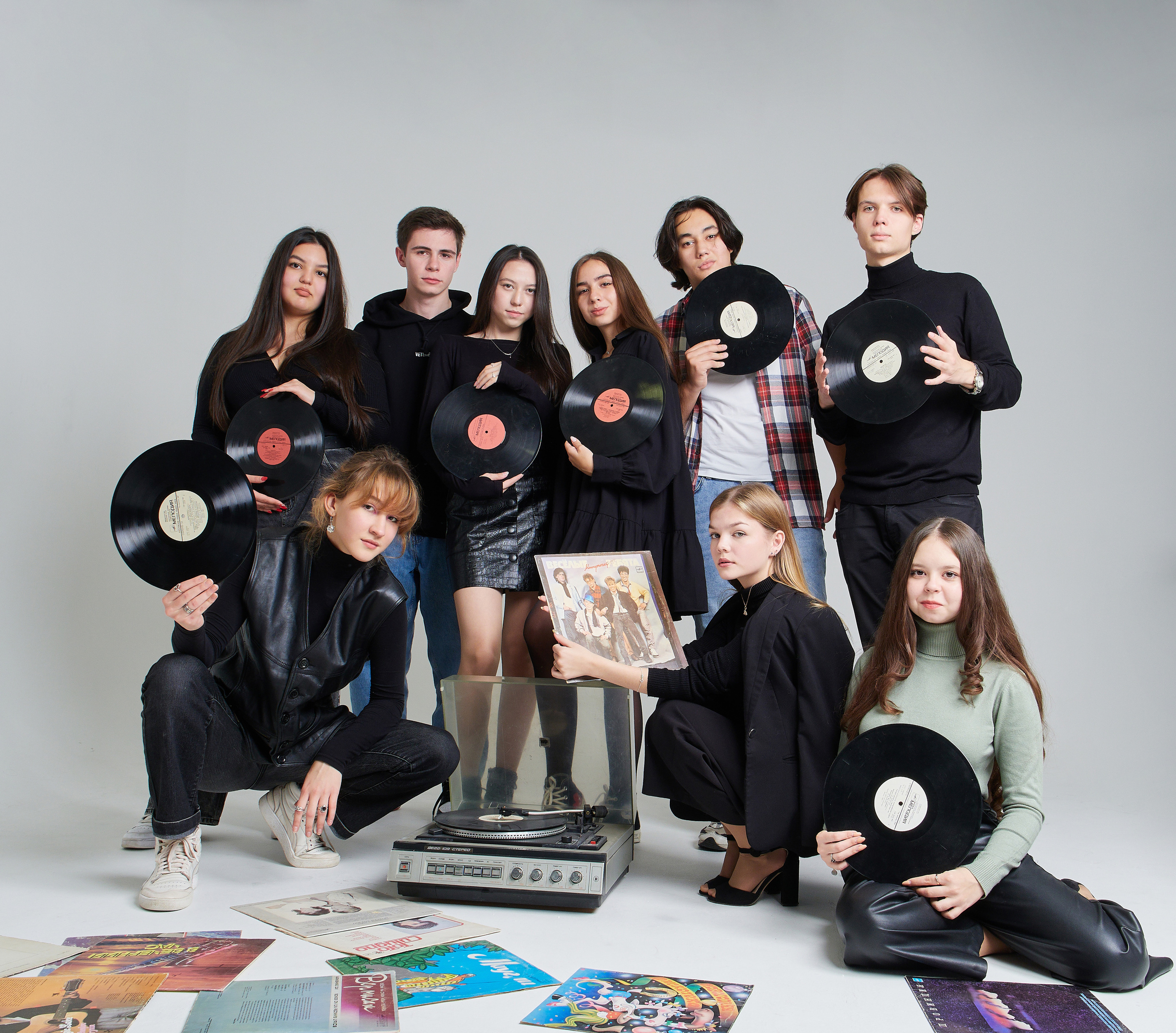 Выпускные альбомы. Студийный, семейный, свадебный, фэшн и ню фотограф в Астрахани, производство выпускных альбомов. Руслан Кондрашин