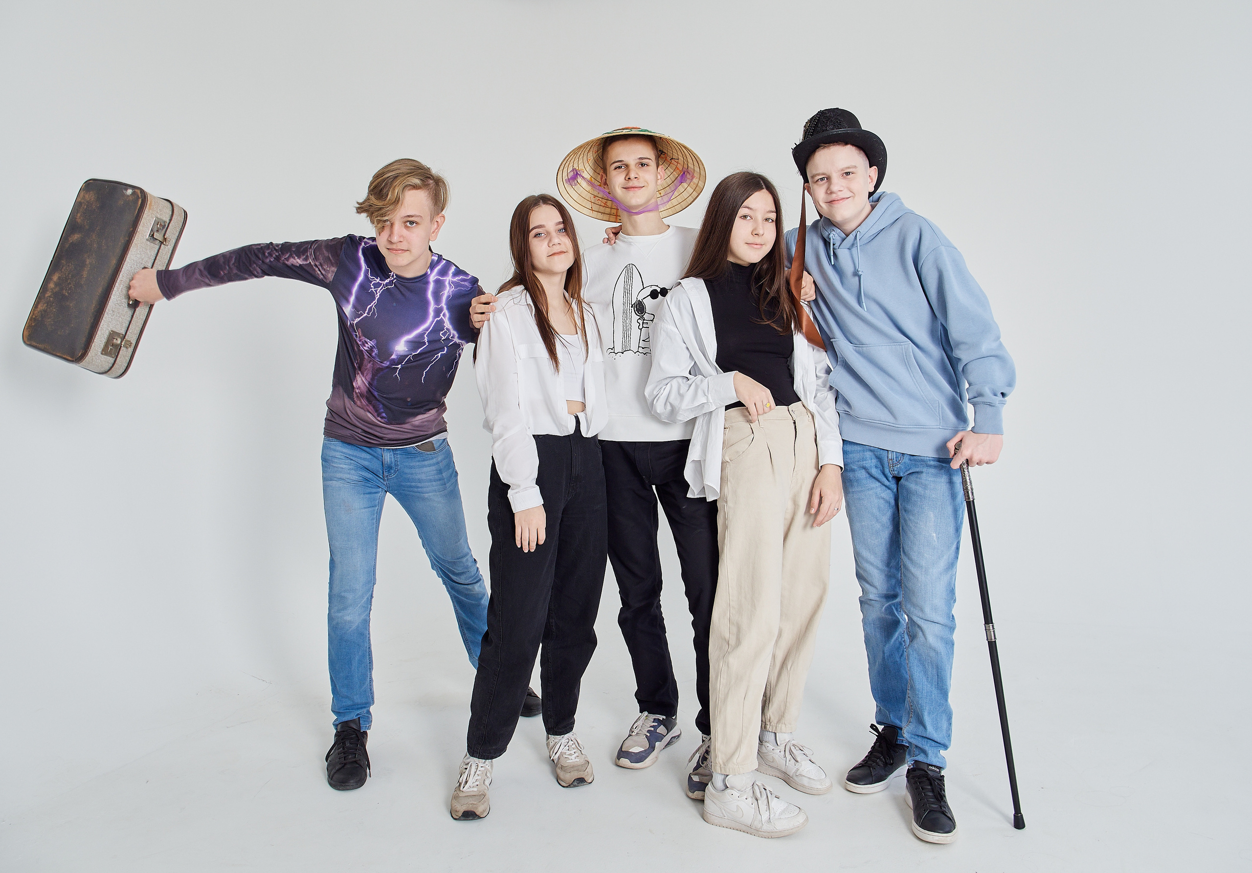 Выпускные альбомы. Студийный, семейный, свадебный, фэшн и ню фотограф в Астрахани, производство выпускных альбомов. Руслан Кондрашин