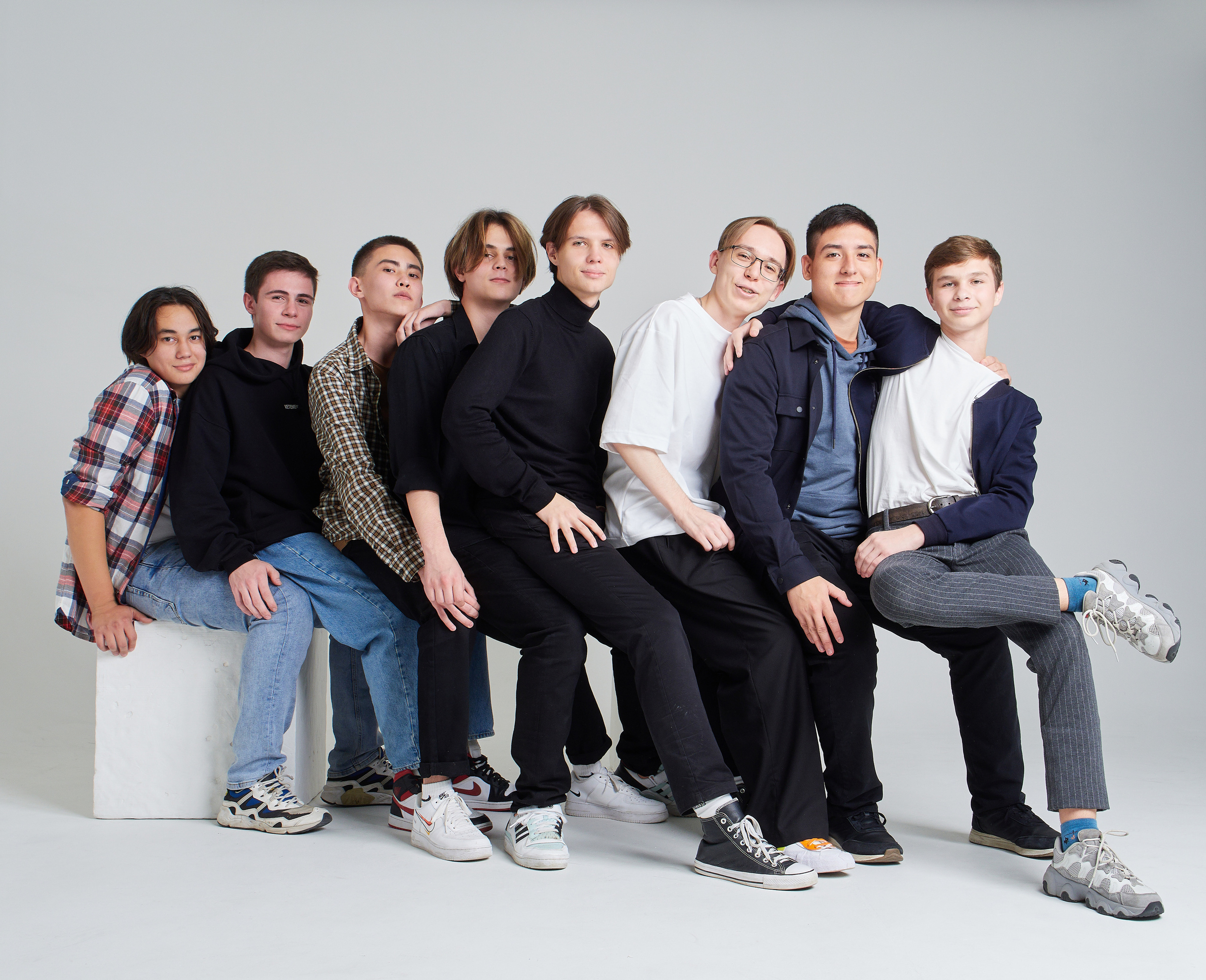 Выпускные альбомы. Студийный, семейный, свадебный, фэшн и ню фотограф в Астрахани, производство выпускных альбомов. Руслан Кондрашин