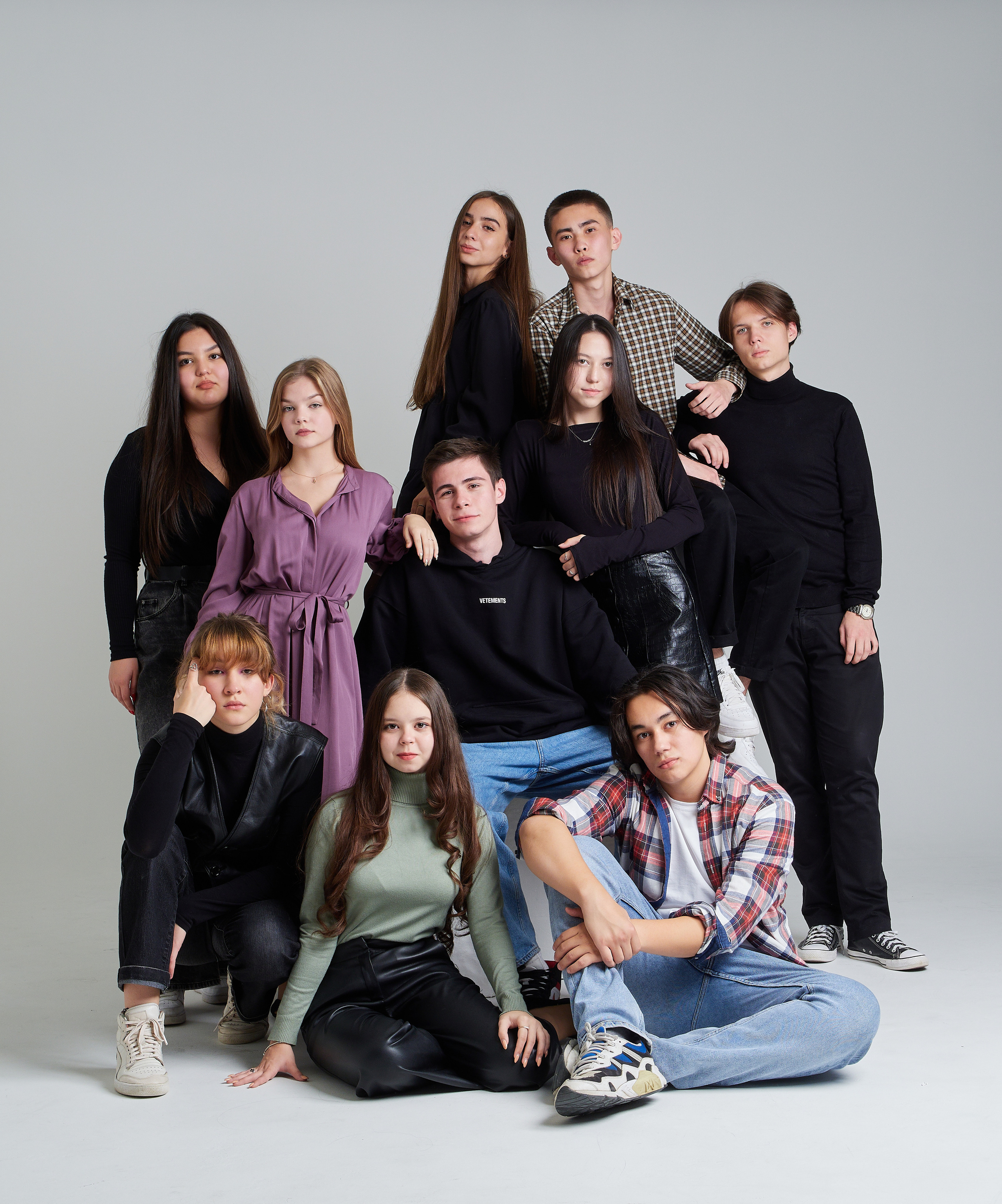 Выпускные альбомы. Студийный, семейный, свадебный, фэшн и ню фотограф в Астрахани, производство выпускных альбомов. Руслан Кондрашин