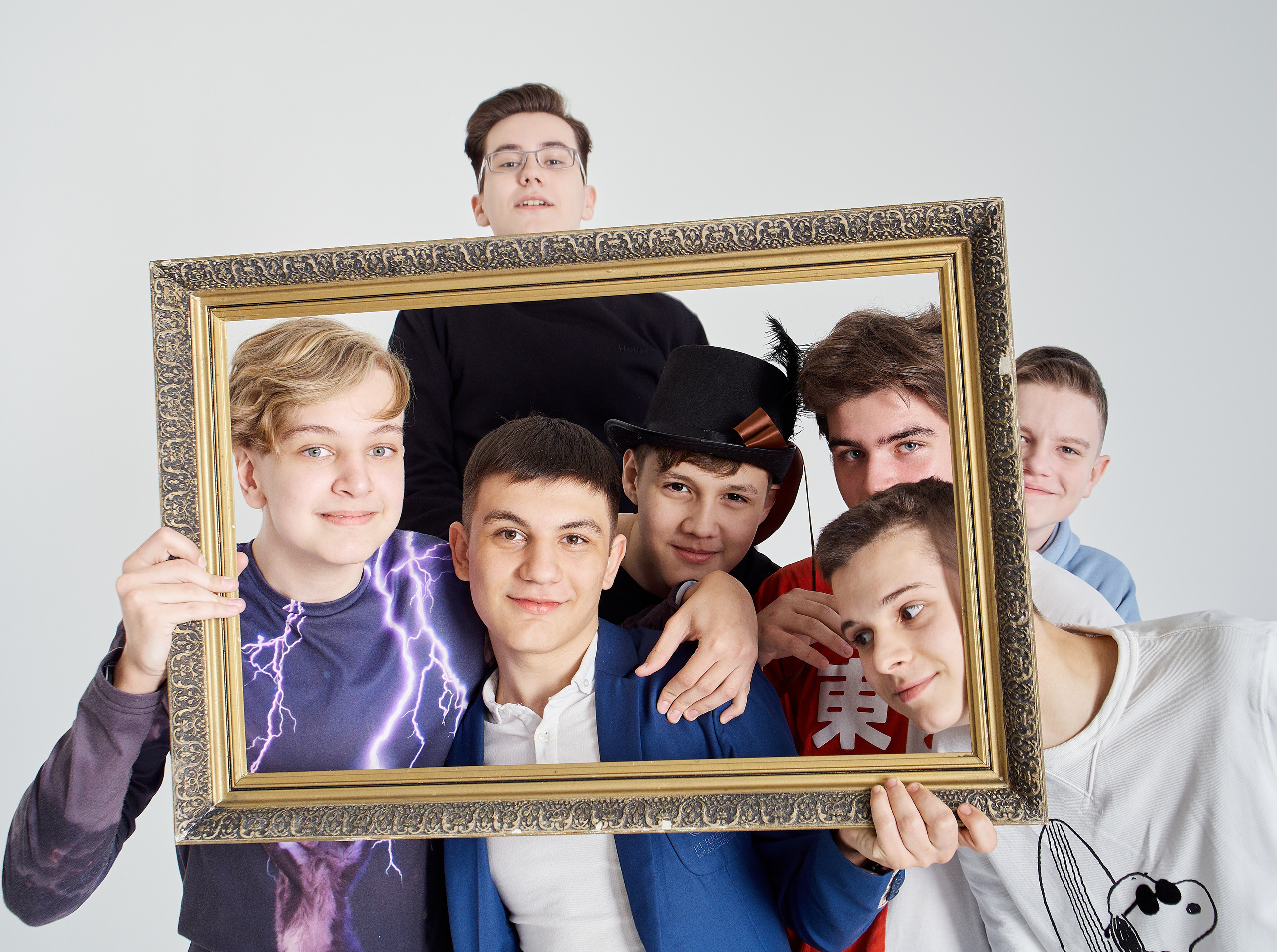 Выпускные альбомы. Студийный, семейный, свадебный, фэшн и ню фотограф в Астрахани, производство выпускных альбомов. Руслан Кондрашин