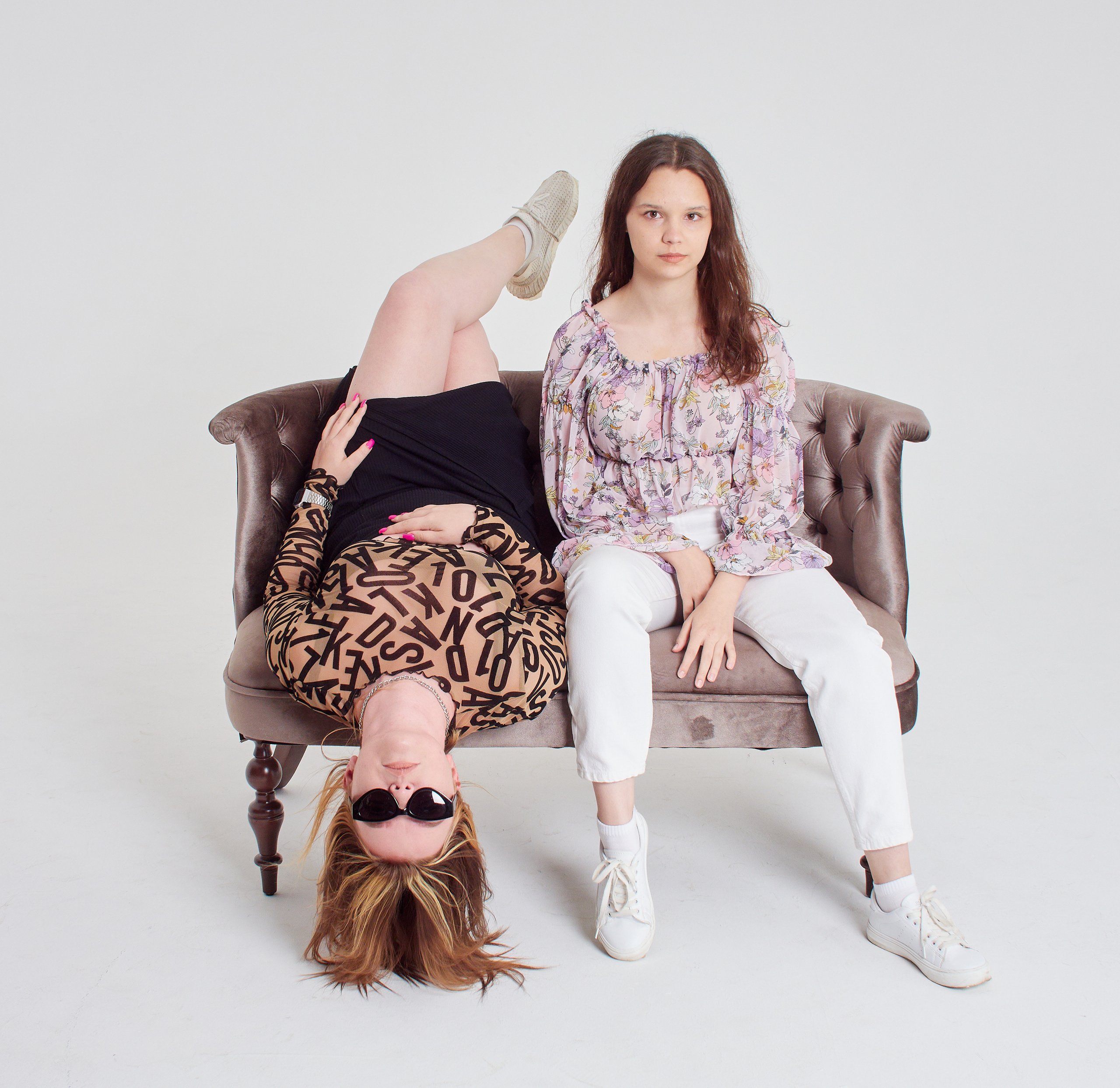 Выпускные альбомы. Студийный, семейный, свадебный, фэшн и ню фотограф в Астрахани, производство выпускных альбомов. Руслан Кондрашин