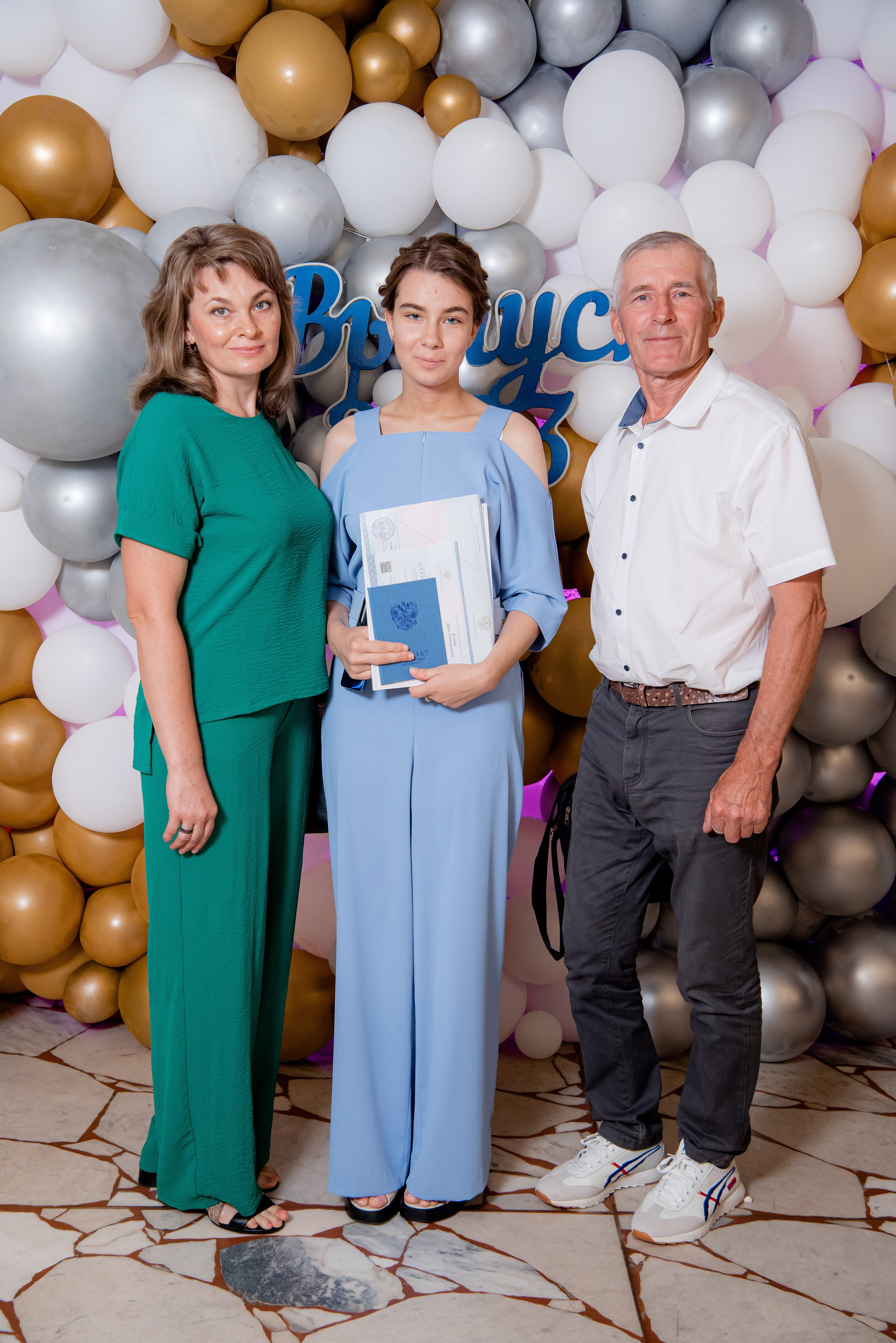 30 Школа. Вручение и Банкет. ДК Юбилейный и Банхоф. Фотограф в Волгограде и Волжском Александр Горбань