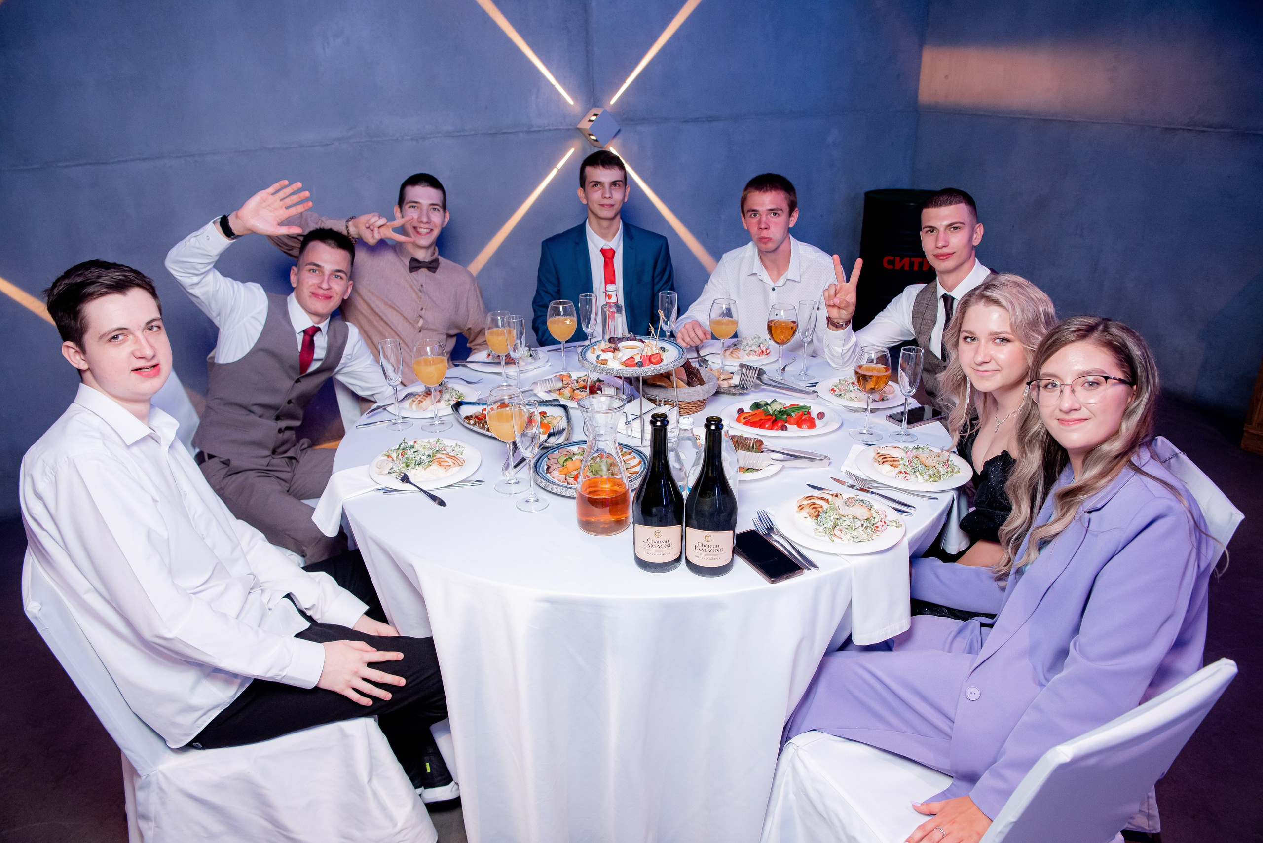 140 Школа. Вручение и Банкет. Сити Холл. Фотограф в Волгограде и Волжском Александр Горбань