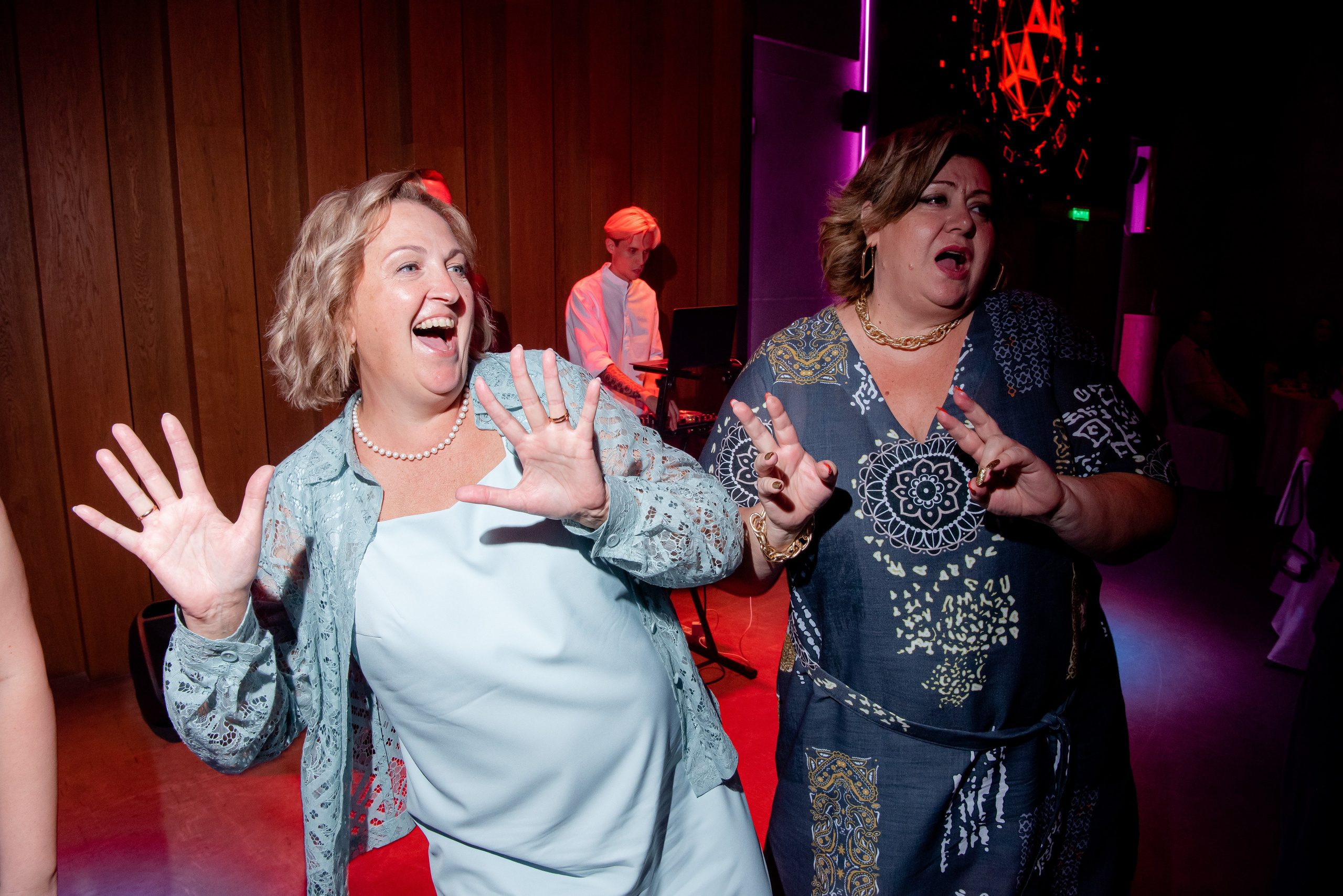 140 Школа. Вручение и Банкет. Сити Холл. Фотограф в Волгограде и Волжском Александр Горбань