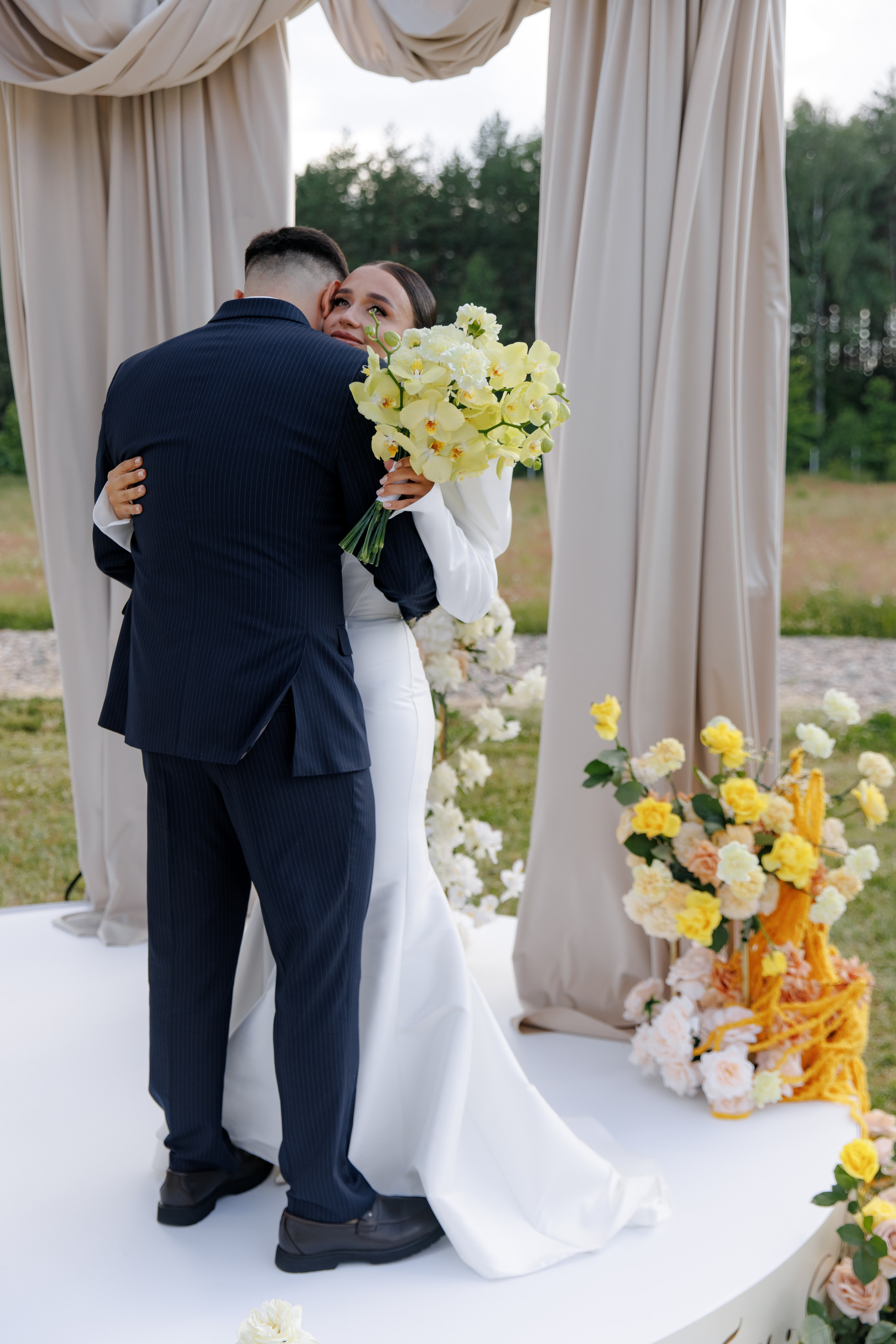 Свадьба в Ярославле — серия парк отель Мазай, фуршет, выездная регистрация, свадьба под открытым небом | Портфолио. Свадебный фотограф в Москве, Ярославле Виталий Квант