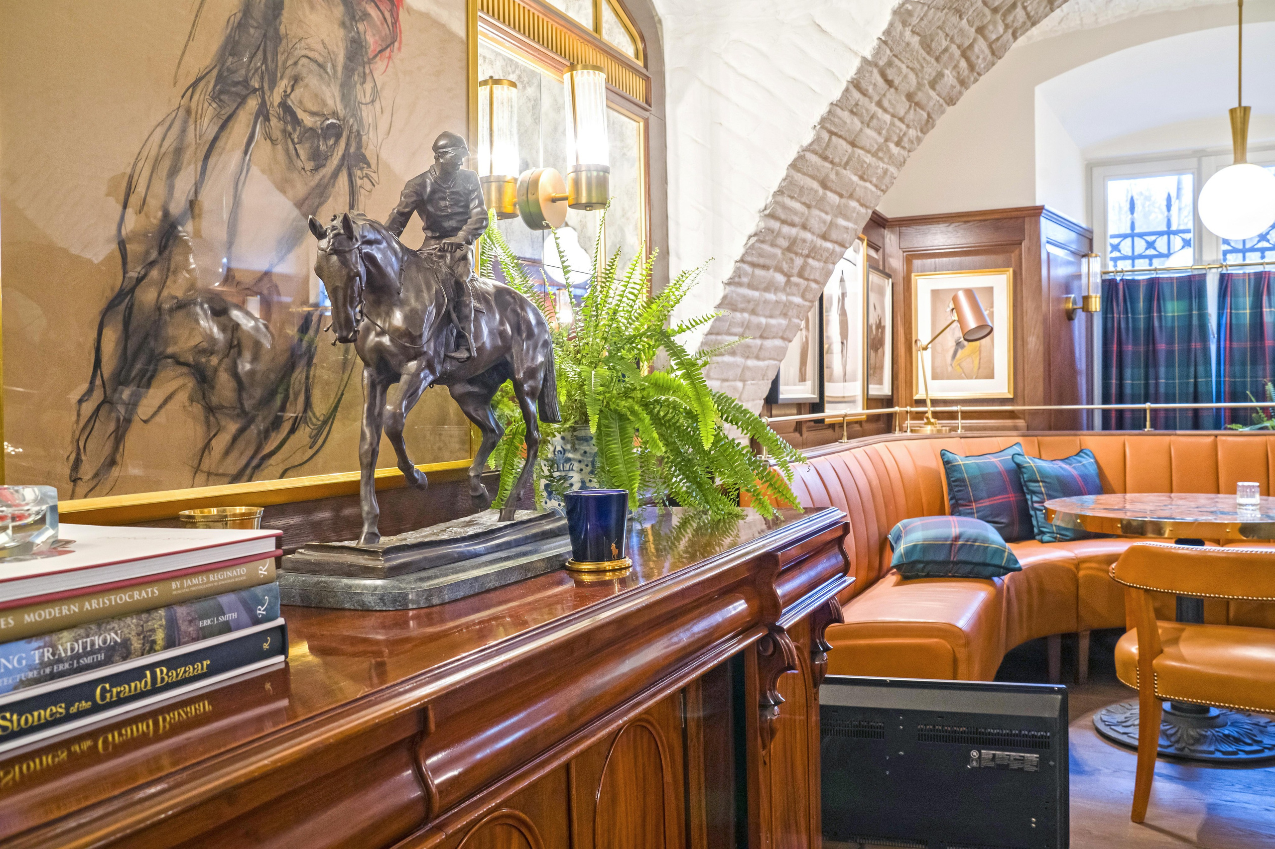 Интерьер бара ресторана. Фотограф в Санкт-Петербурге. Репортажная и все съёмки для бизнеса