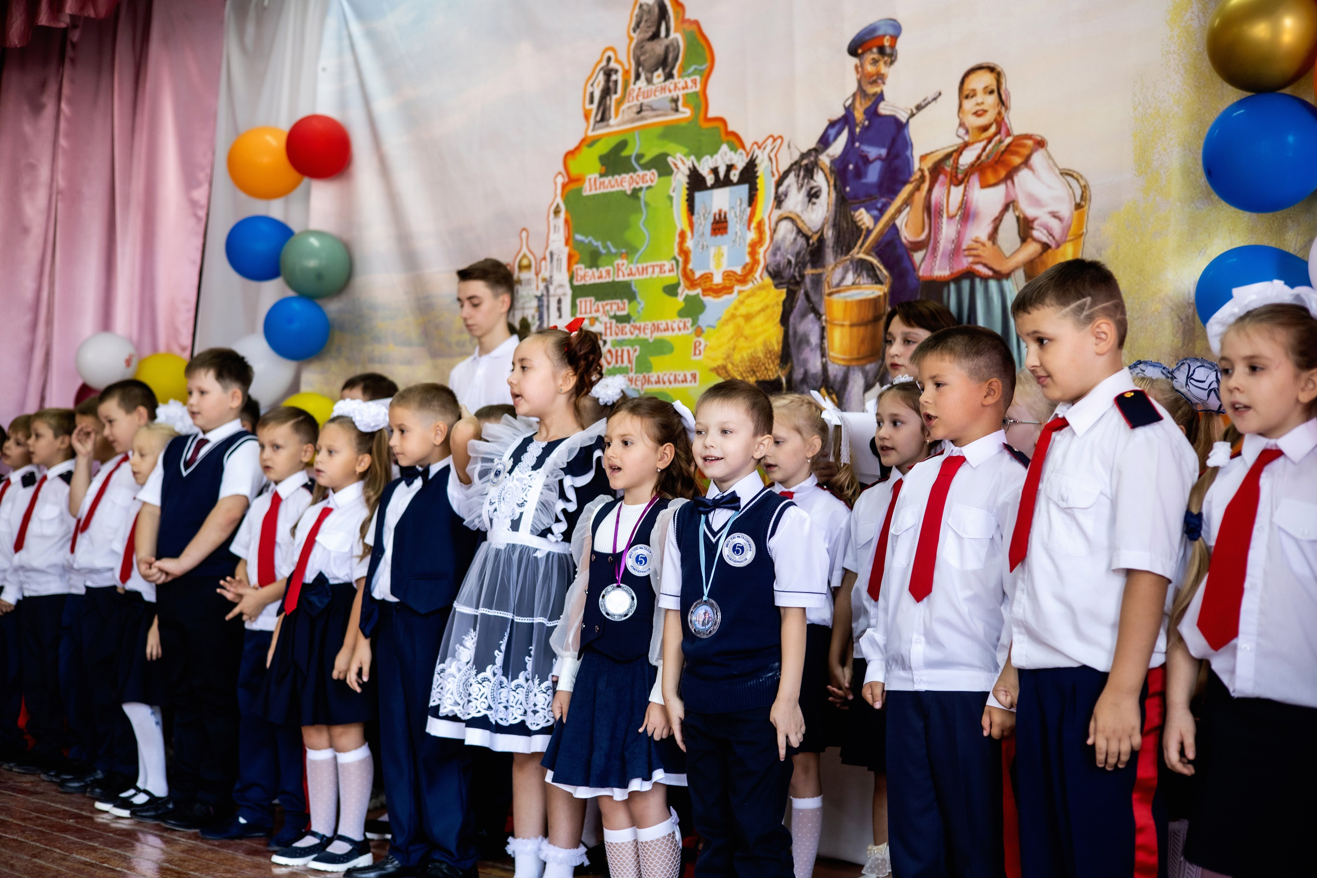 Первый раз в первый класс. Фотограф Надежда Лукьянова