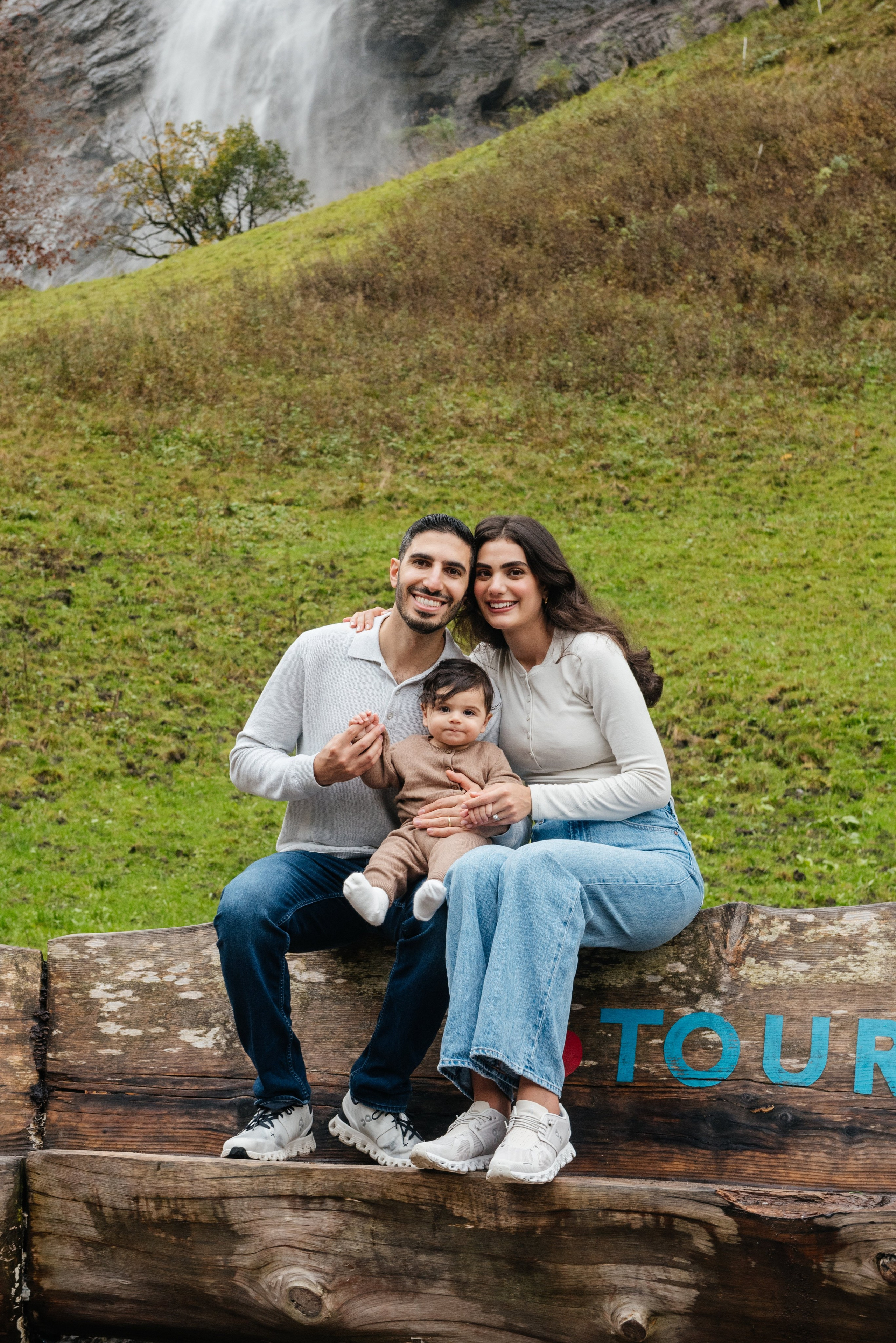 Ruby, Elie and Leo (Lauterbrunnen, Suisse). Photographe en Suisse et en Europe Anna Alekseenko