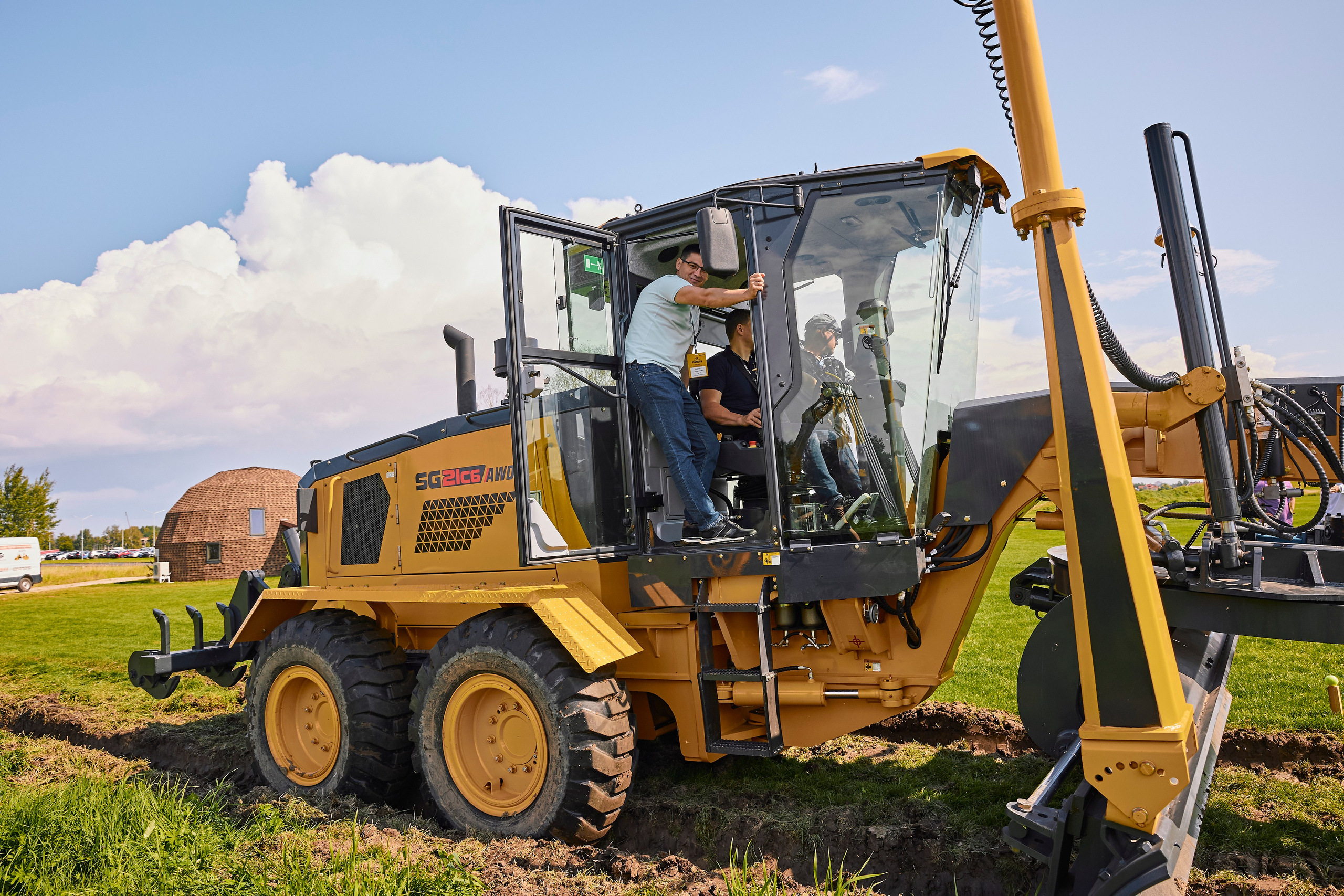 Презентация спец. техники Shantui. Фотограф Александра Иванова