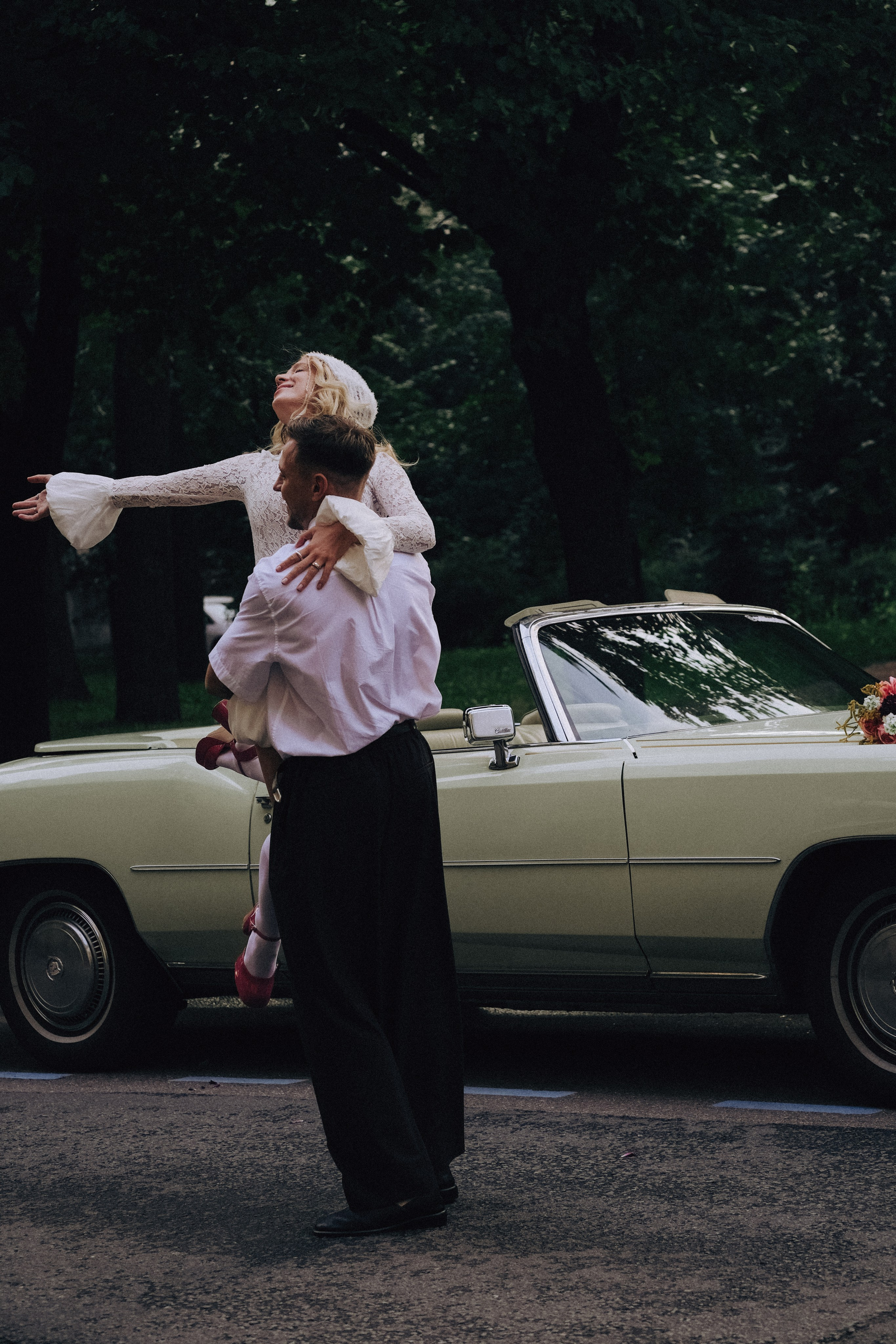 СВАДЕБНАЯ СЬЕМКА С КАБРИОЛЕТОМ В САНТК-ПЕТЕРБУРГЕ НА ПЕТРОГРАДКЕ В ОТЕЛЕ ПАНОРАМИКА. Профессиональный фотограф, Санкт-Петербург — Виктория Богомолова