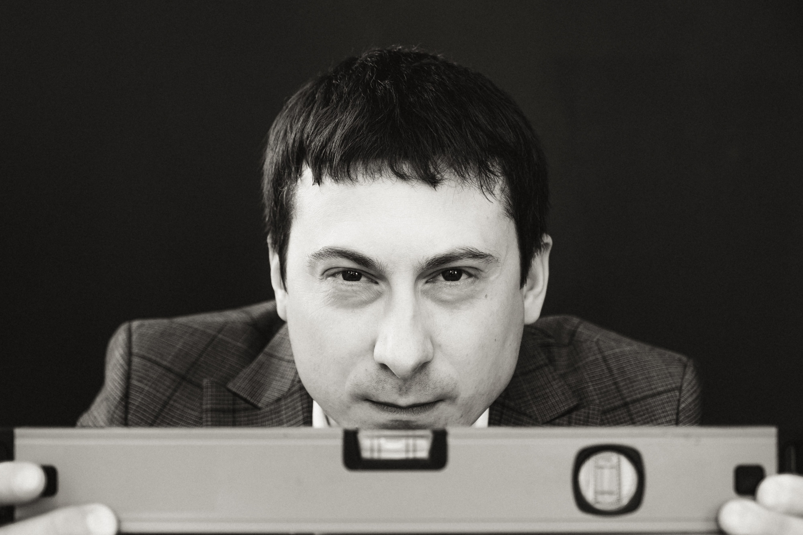 Монтажник ПВХ окон. Свадебный фотограф в Саратове Сторожев Слава