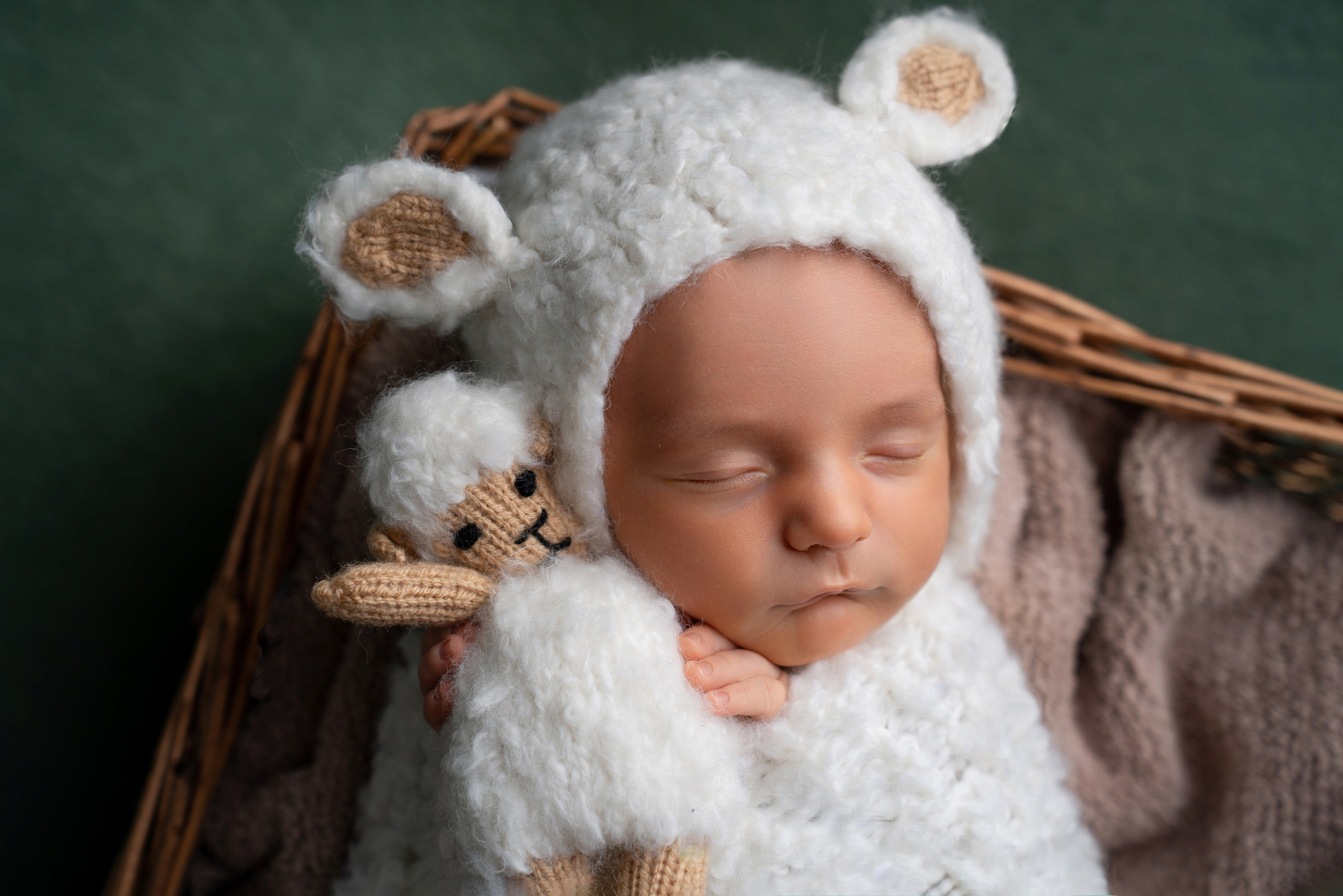 Ньюборн. Фотограф новорожденных Оренбург и свадебный фотограф Оренбург