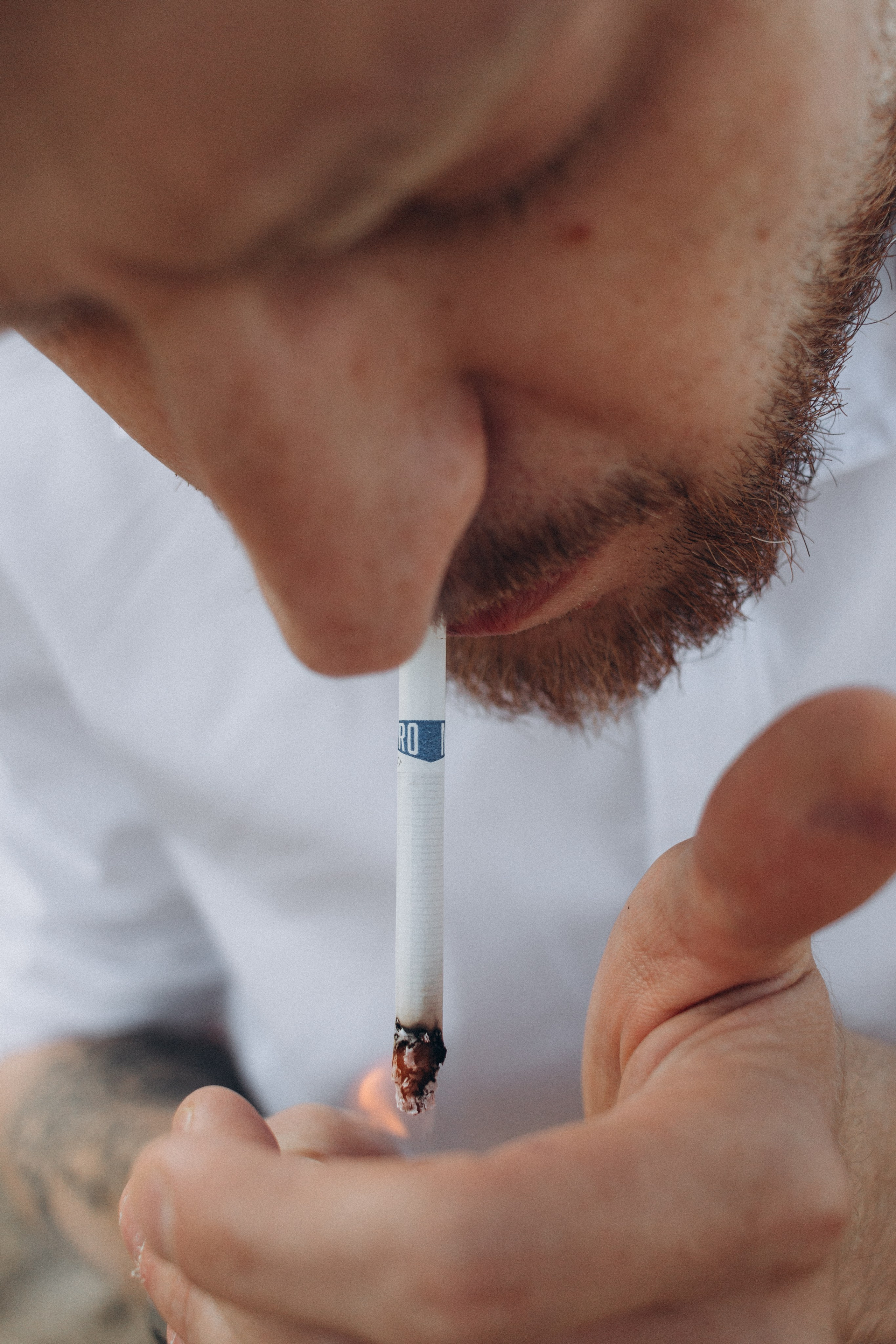 мужской портрет, брутальное фото, бизнес портрет, мужчина в белой рубашке, мужской фотограф Новосибирск