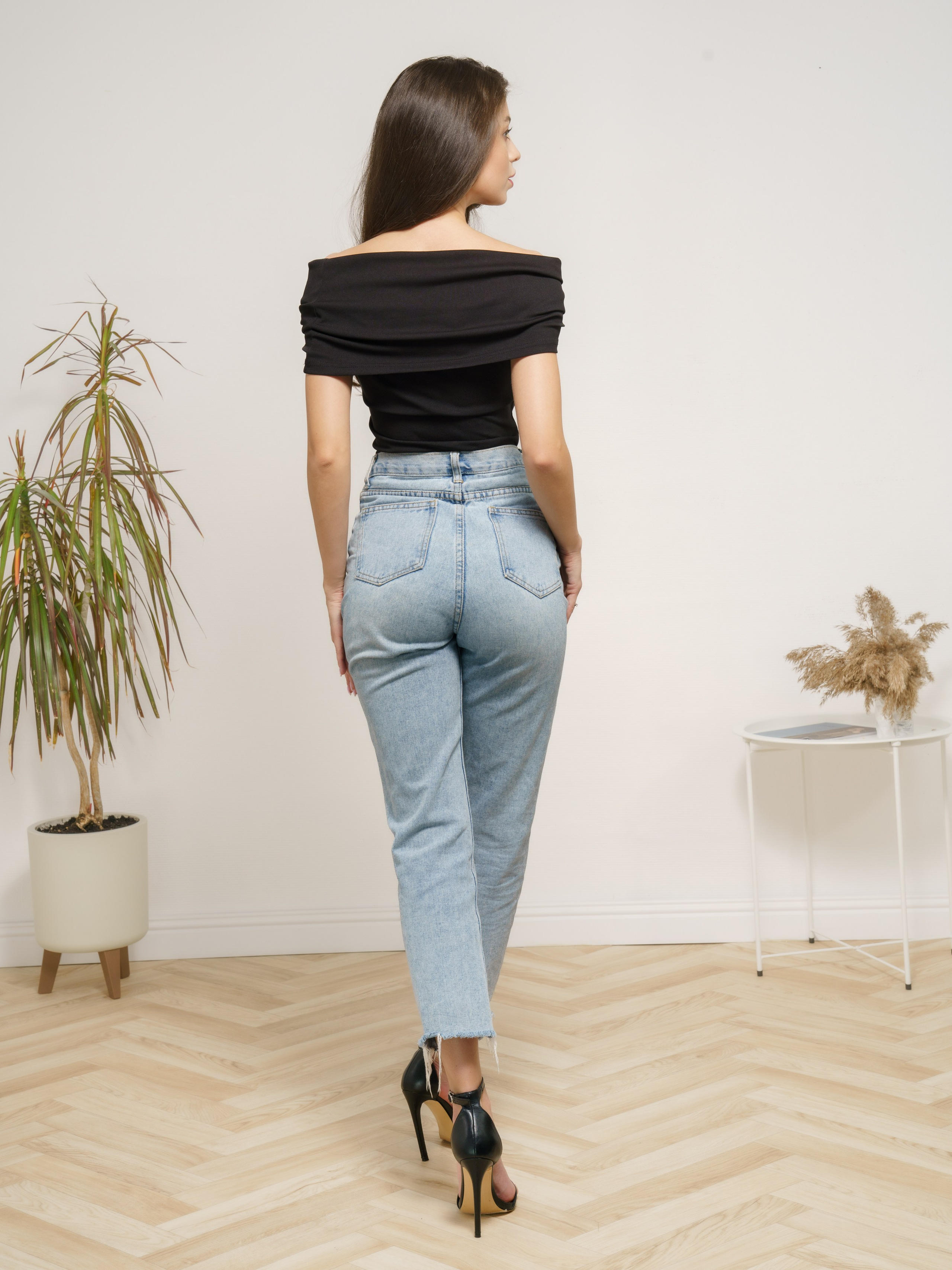 Женская одежда, модель Анна. KED Production — продакшн из СПб. Создаём фото, видео и контент, который помогает брендам и селлерам продавать больше