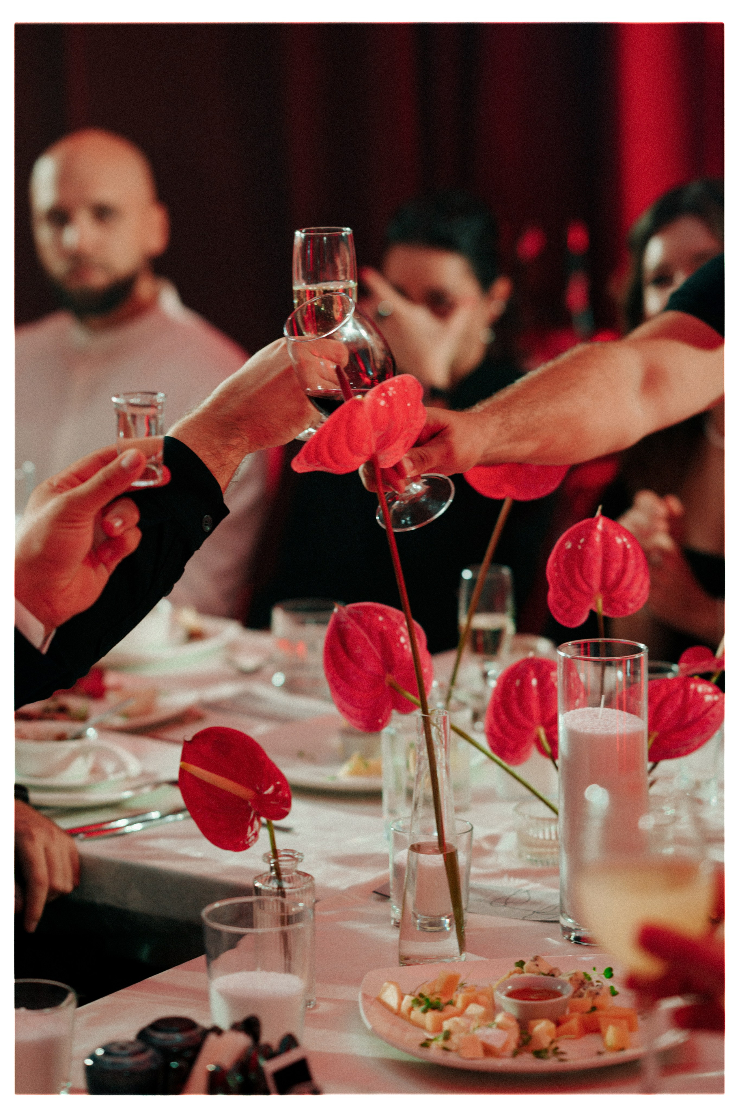 ЛЮБОВЬ КРАСНА. Свадебный и семейный фотограф Никита Корохов