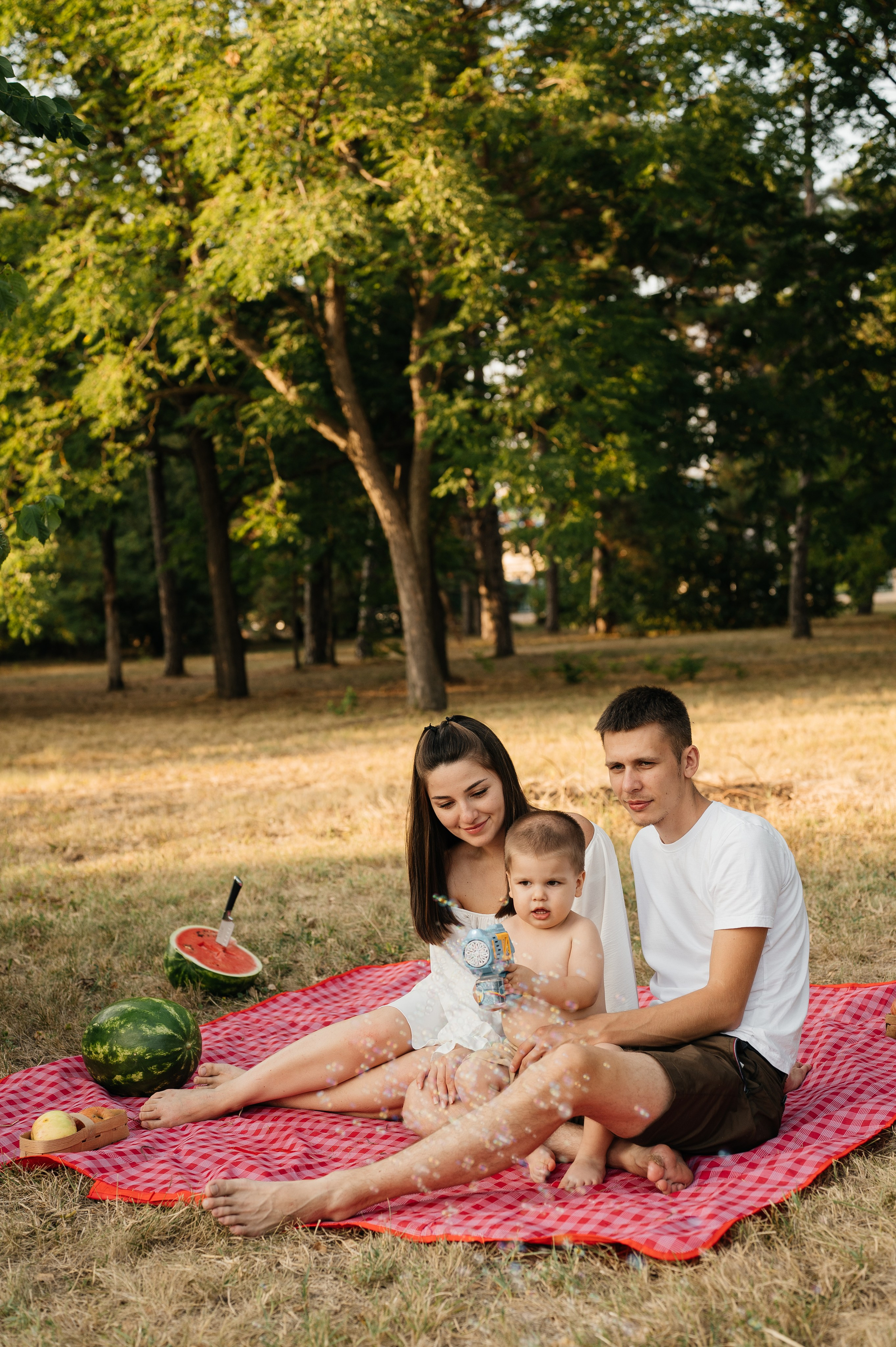 Летняя семейная фотосессия в парке. Свадебный и семейный фотограф в Краснодаре Алина Мельник