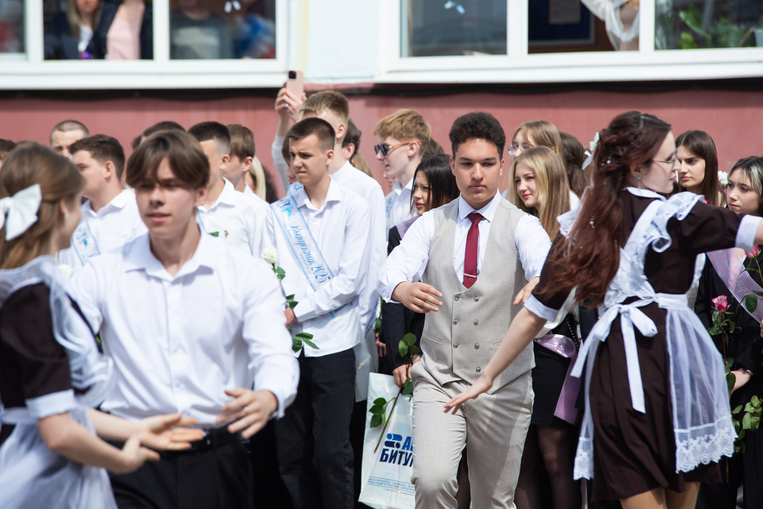 ПОСЛЕДНИЙ ЗВОНОК 2025 9 ШКОЛА. ТВОЙ АЛЬБОМ / ТВОИ ПРАВИЛА