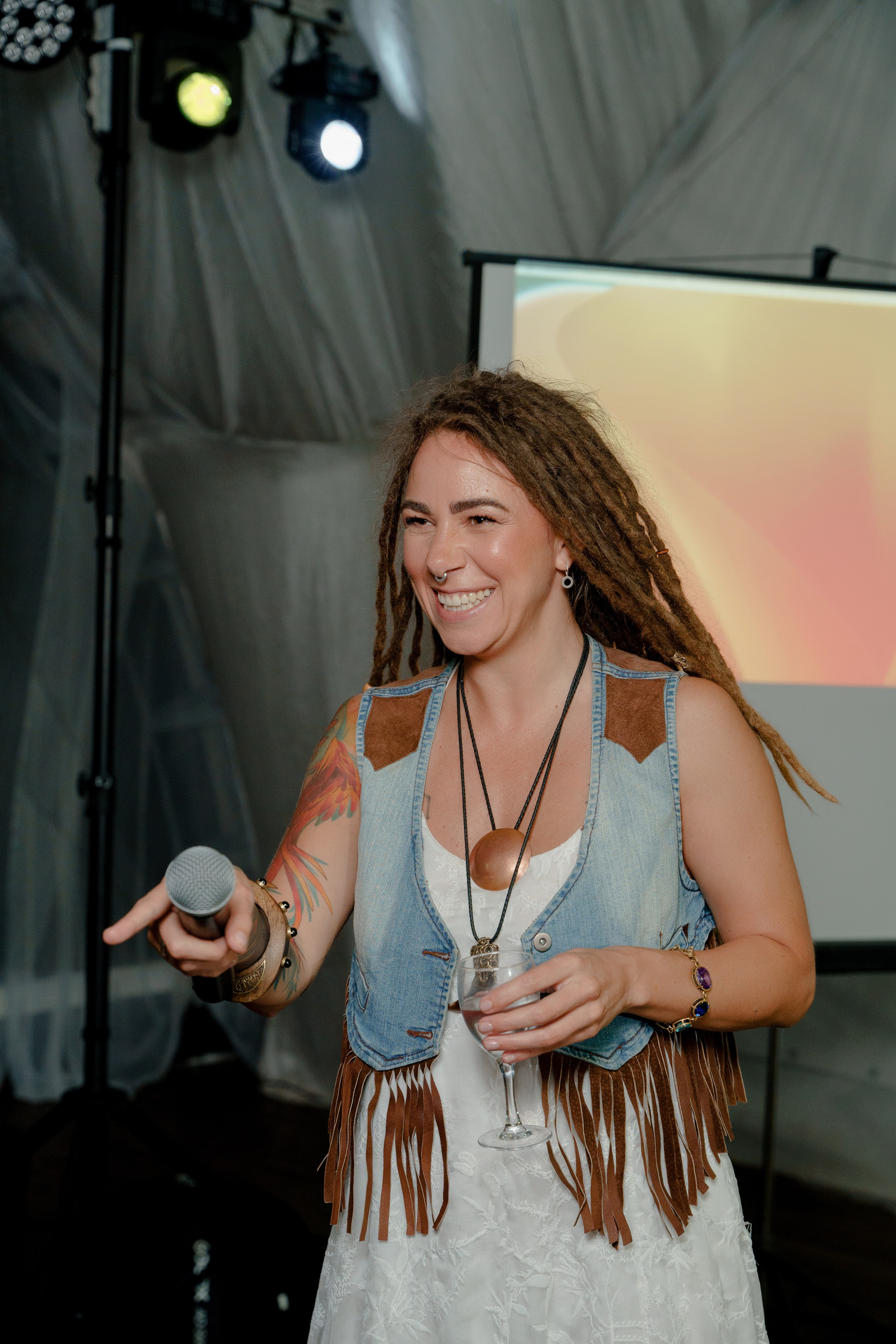 День рождения в шатре на водохранилище. Репортажный фотограф Москва Сергей Дружинин