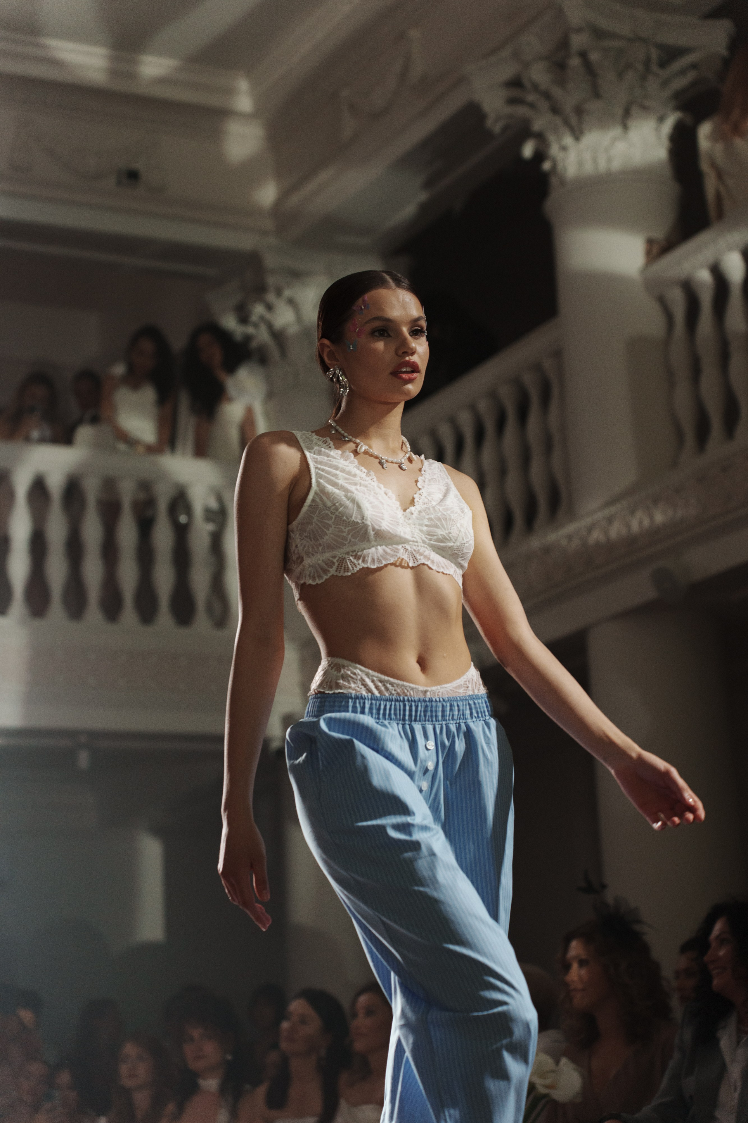 Репортаж |Модный показ Flower Inspiration |. Репортажный фотограф в Калининграде Екатерина Суханова