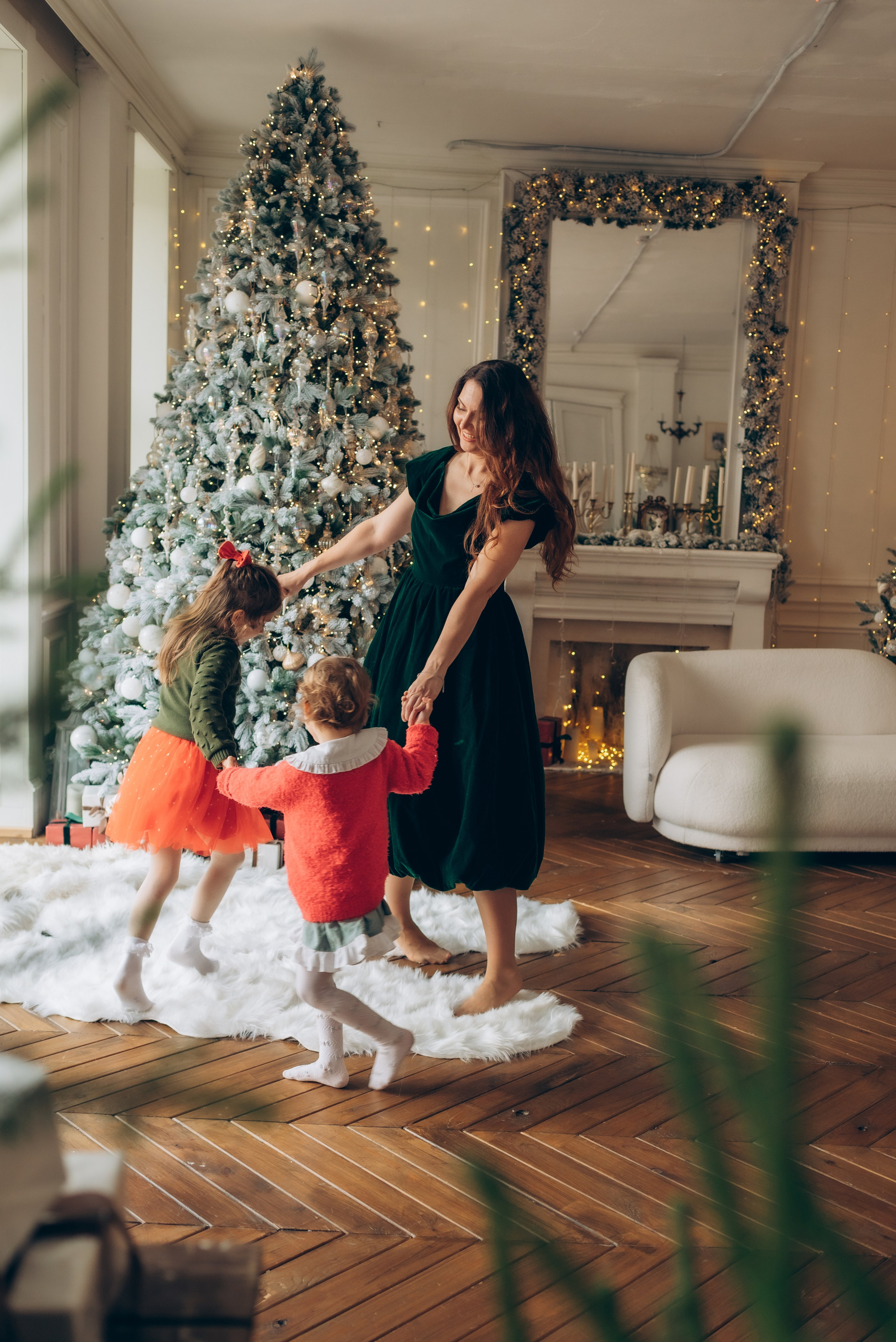 Новогодняя съемка Ксюша с дочками. Семейный фотограф в Тюмени Ксения Мязитова