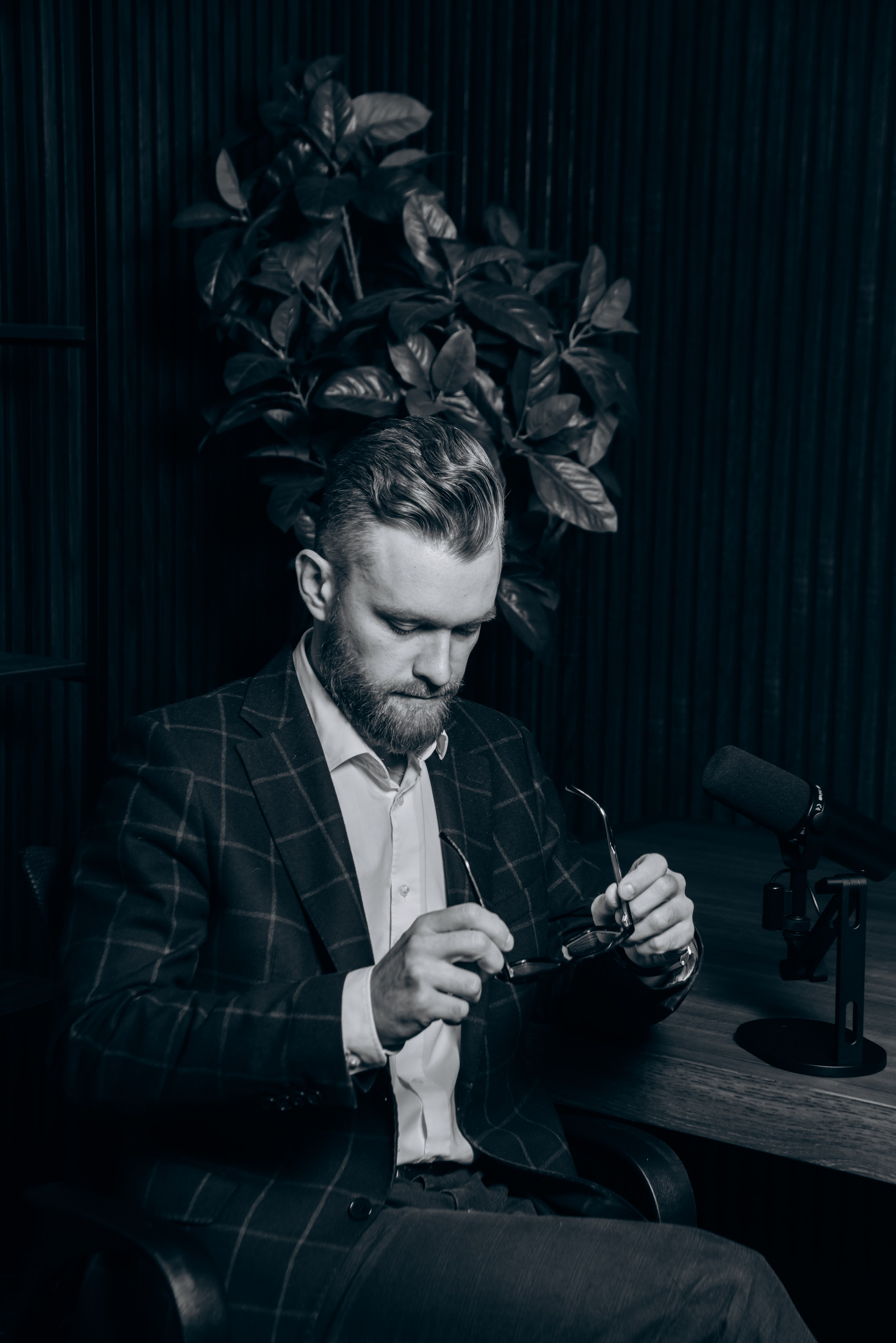 #деловойпортрет #бизнеспортрет #мужскойпортрет #профессиональныйпортрет #портретнаделовую #headshots #businessheadshot #corporateheadshot #геройнафото #студийнаяфотосессия #портретдлярезюме #портретдляLinkedIn #партнерскиепартнёры #мужскойстиль #деловойобраз