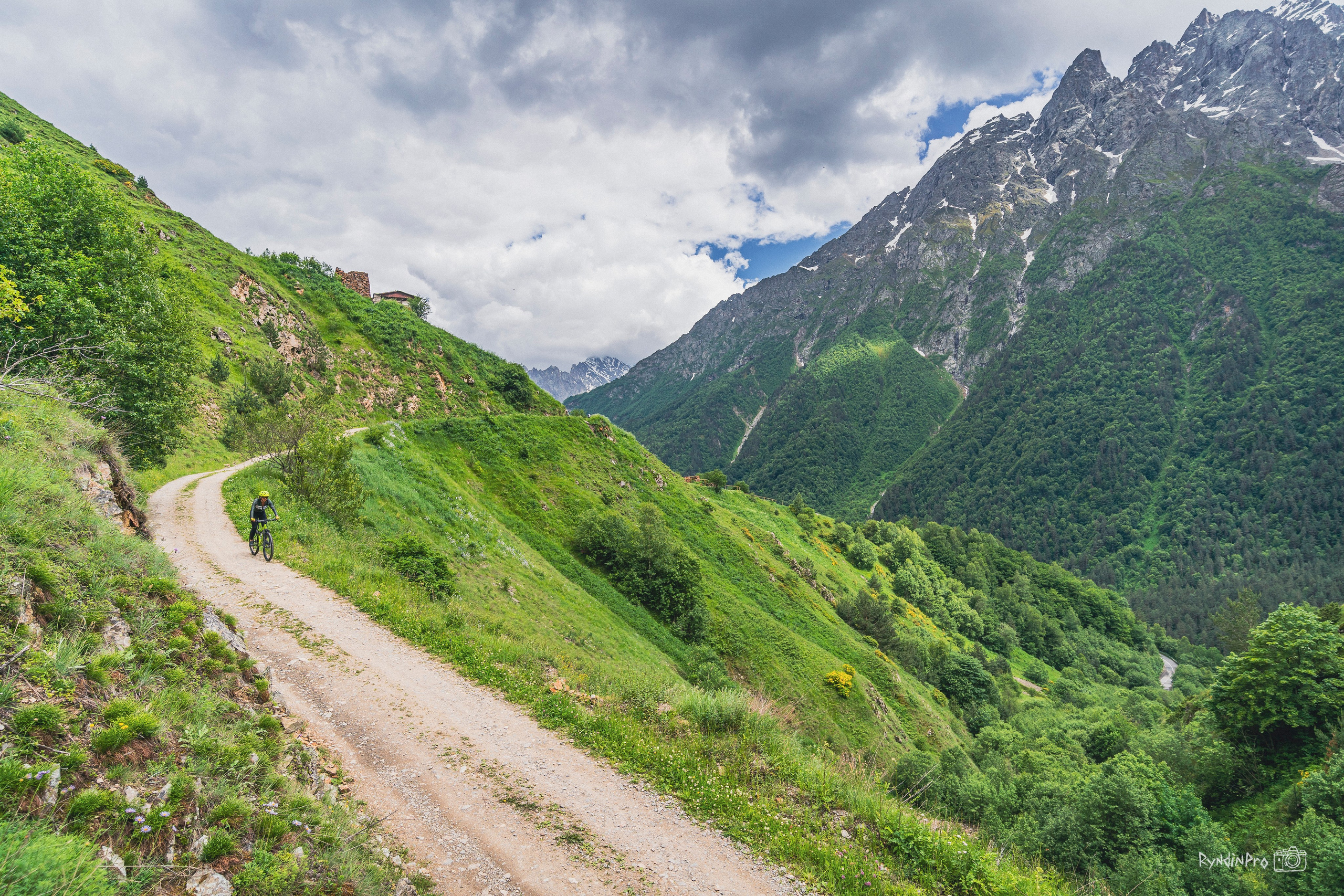 Велотур Осетия 16.06.2024 Ковальтур. Репортажный фотограф в Краснодаре Рындин Дмитрий