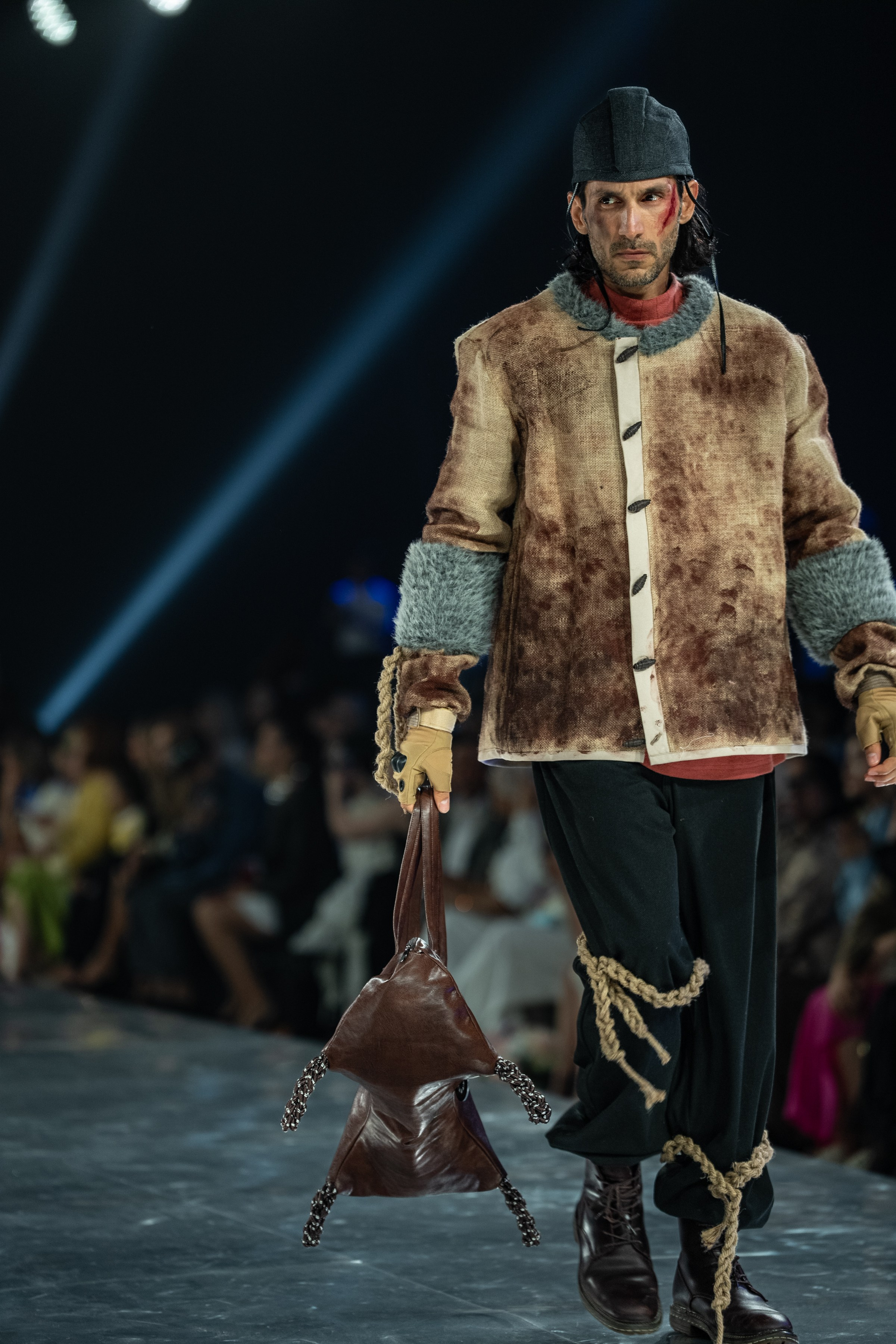 Visa Fashion Week Almaty Pre-Fall 2026 GAZHAIYIP. Сайт Алматинского НЮ АРТ, будуар и фэшн фотографа Дениса Карпенко