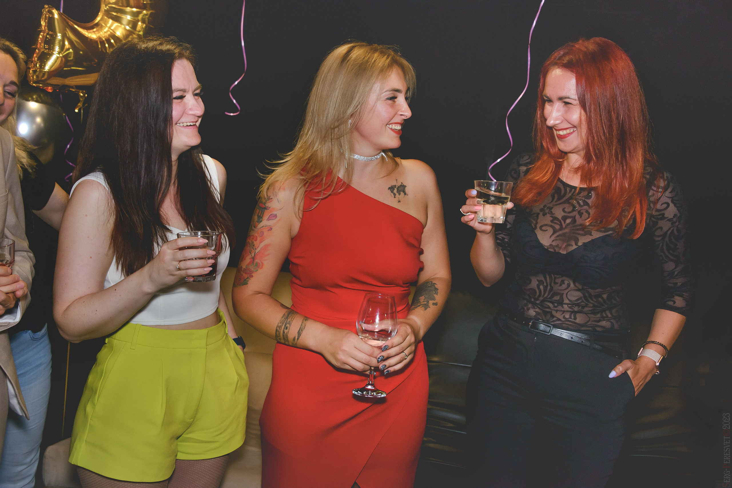 День рождения — Караоке клуб. Ваш фотограф на праздник в Москве, Раменском, Жуковском, Люберцах