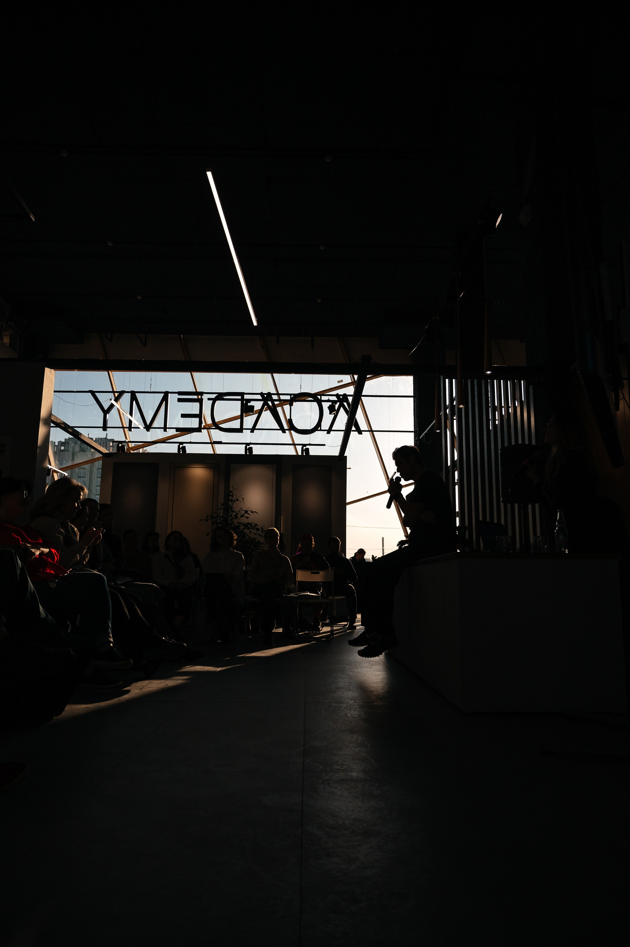 Выступление дизайнера в Academy. Свадебный и семейный фотограф из Санкт-Петербурга Климов Анатолий