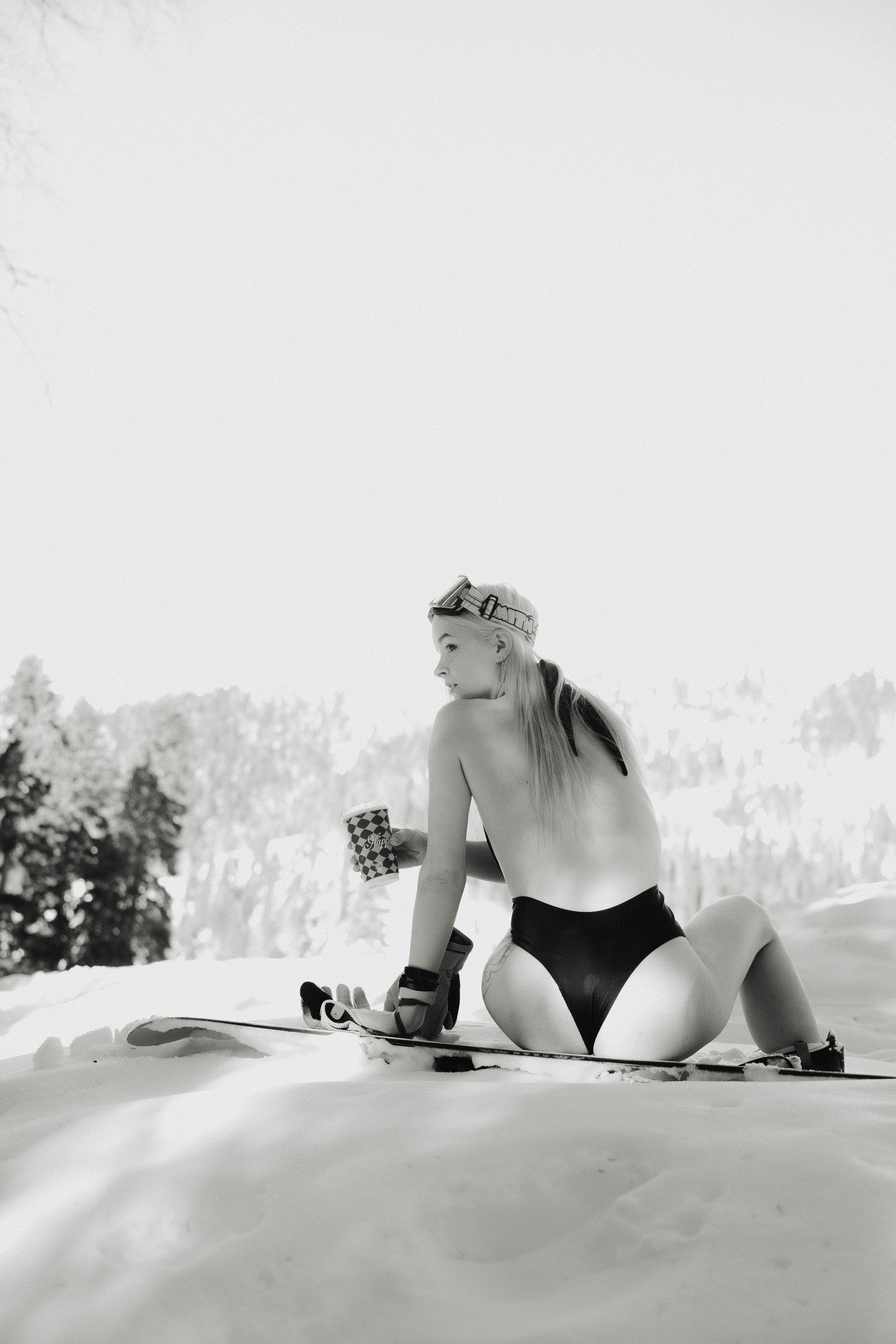 Snowboard Swimming Season. Ilya Foxy — автомобильный фотограф