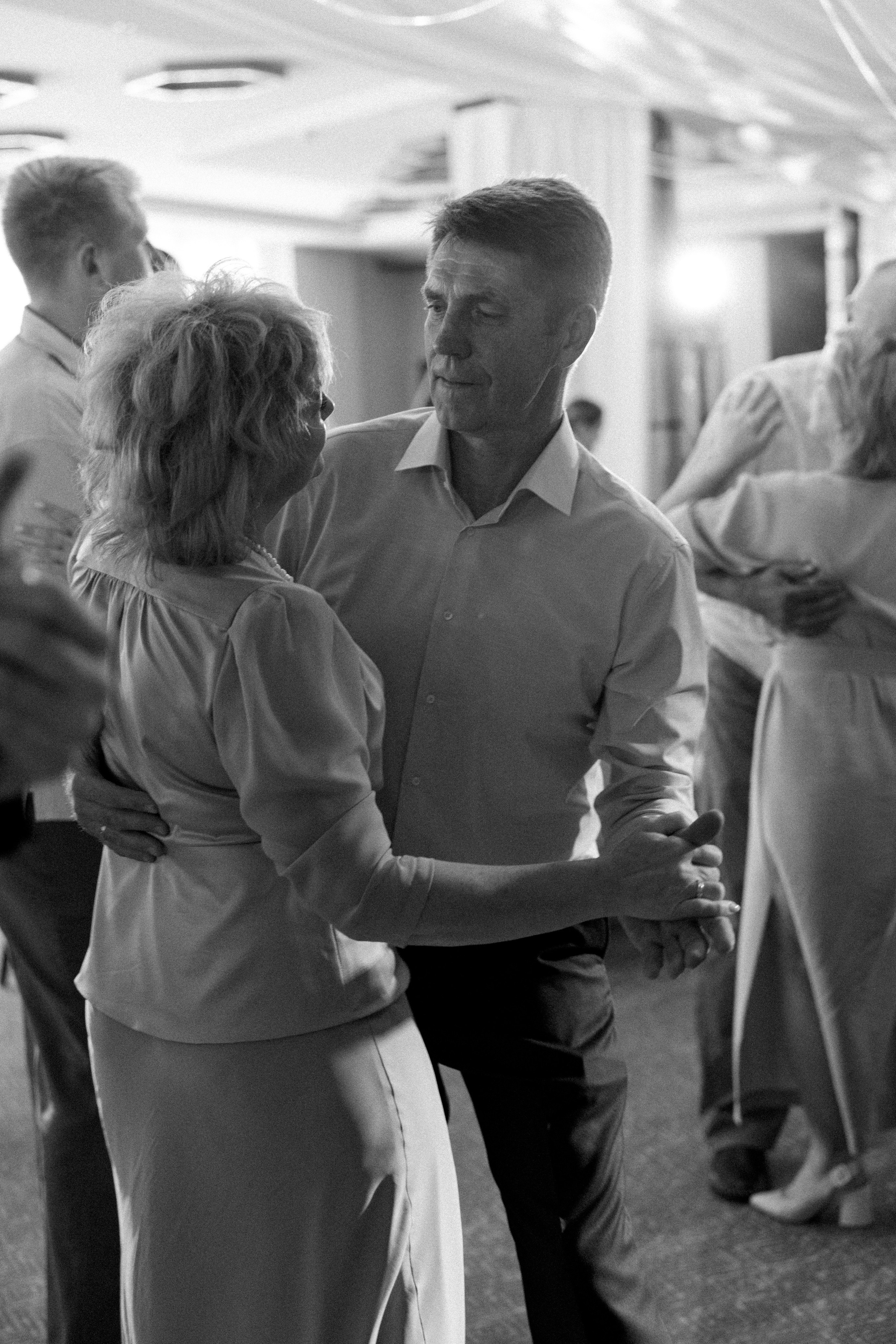 Антон и Вика. Свадебный и семейный фотограф в Новосибирске Наталья Зорина