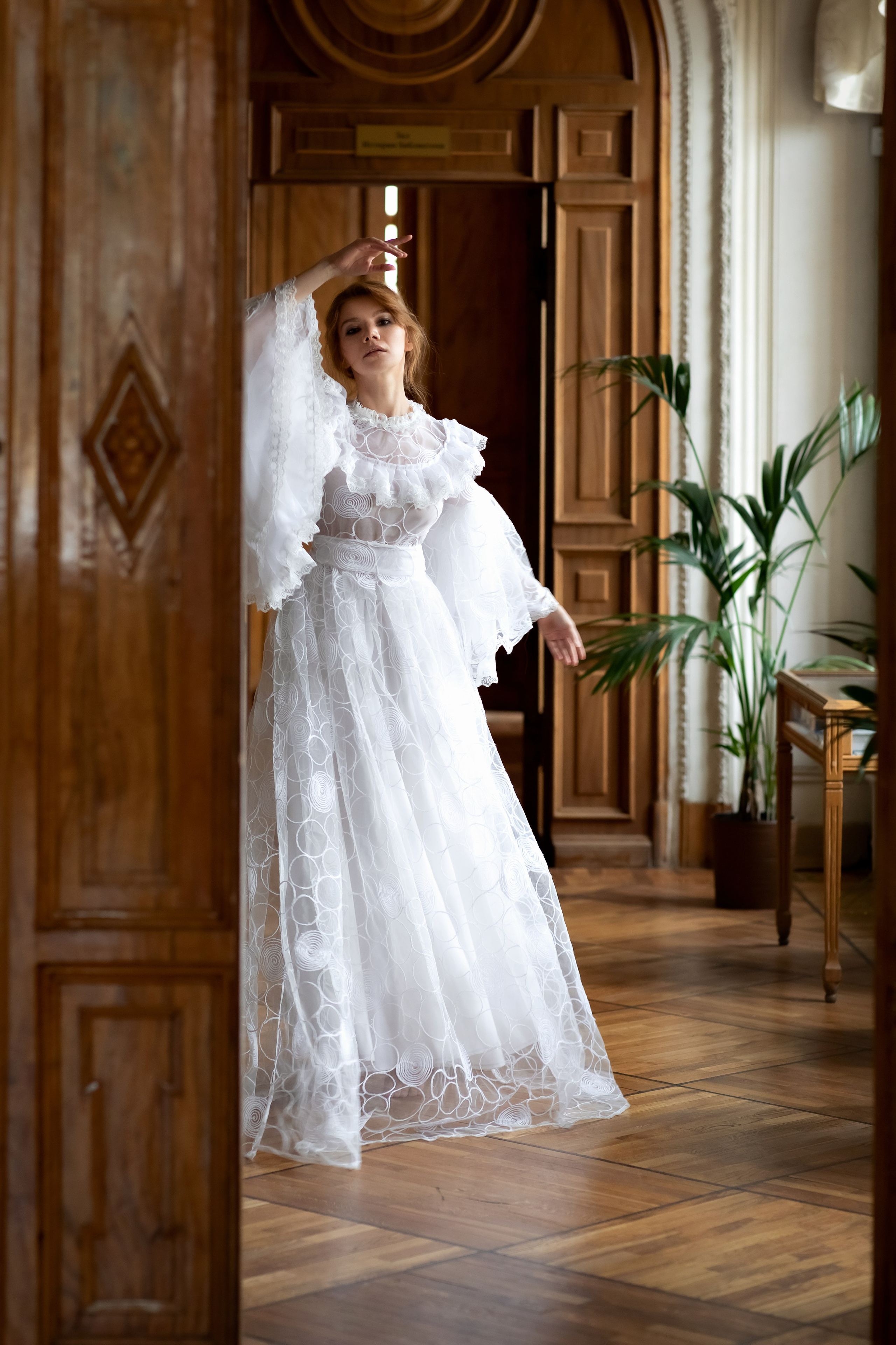 A26. Дизайнер костюмов и украшений, фотограф