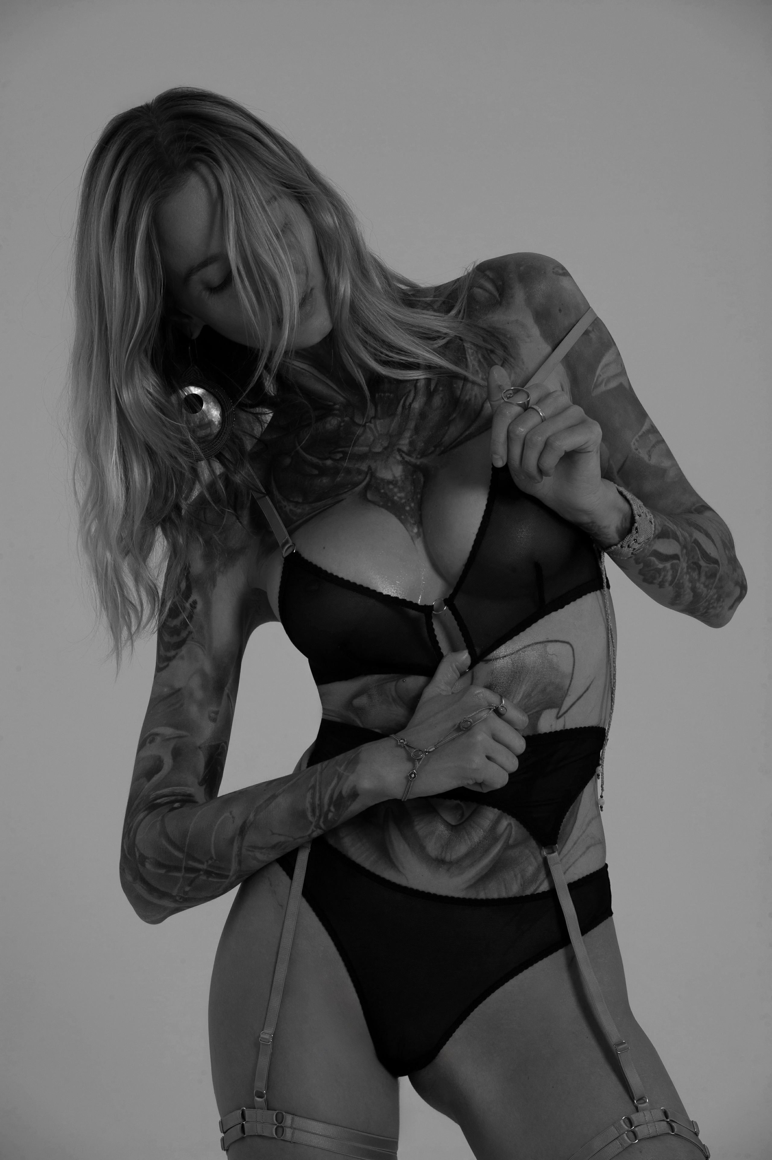 Фотосессия в стиле минимализм. Александр Mr.Brass — фотографирую женский портрет в Москве