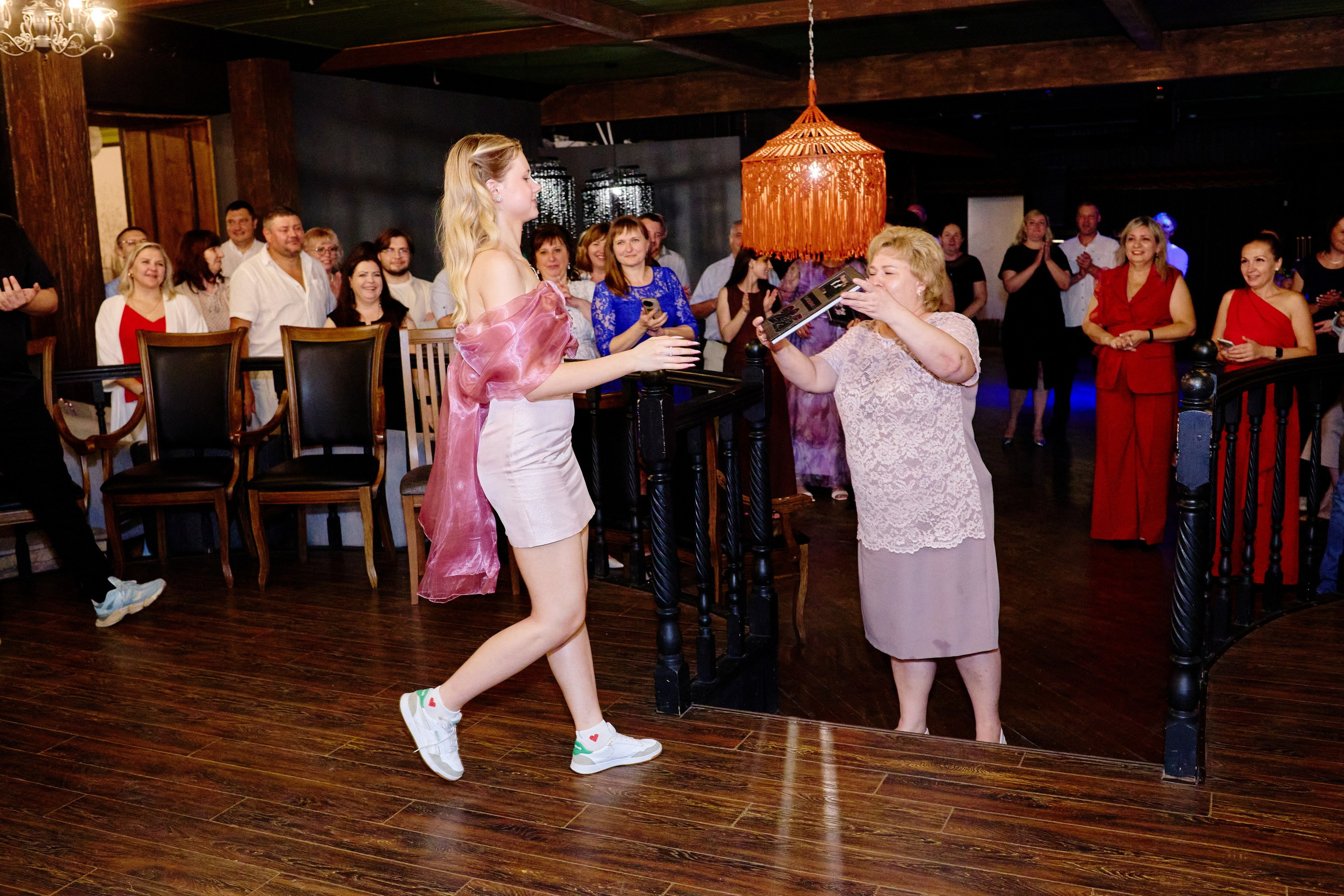 Выпускной 35 Сош. Фотограф Выпускные альбомы Таганрог Сергей Коробченко