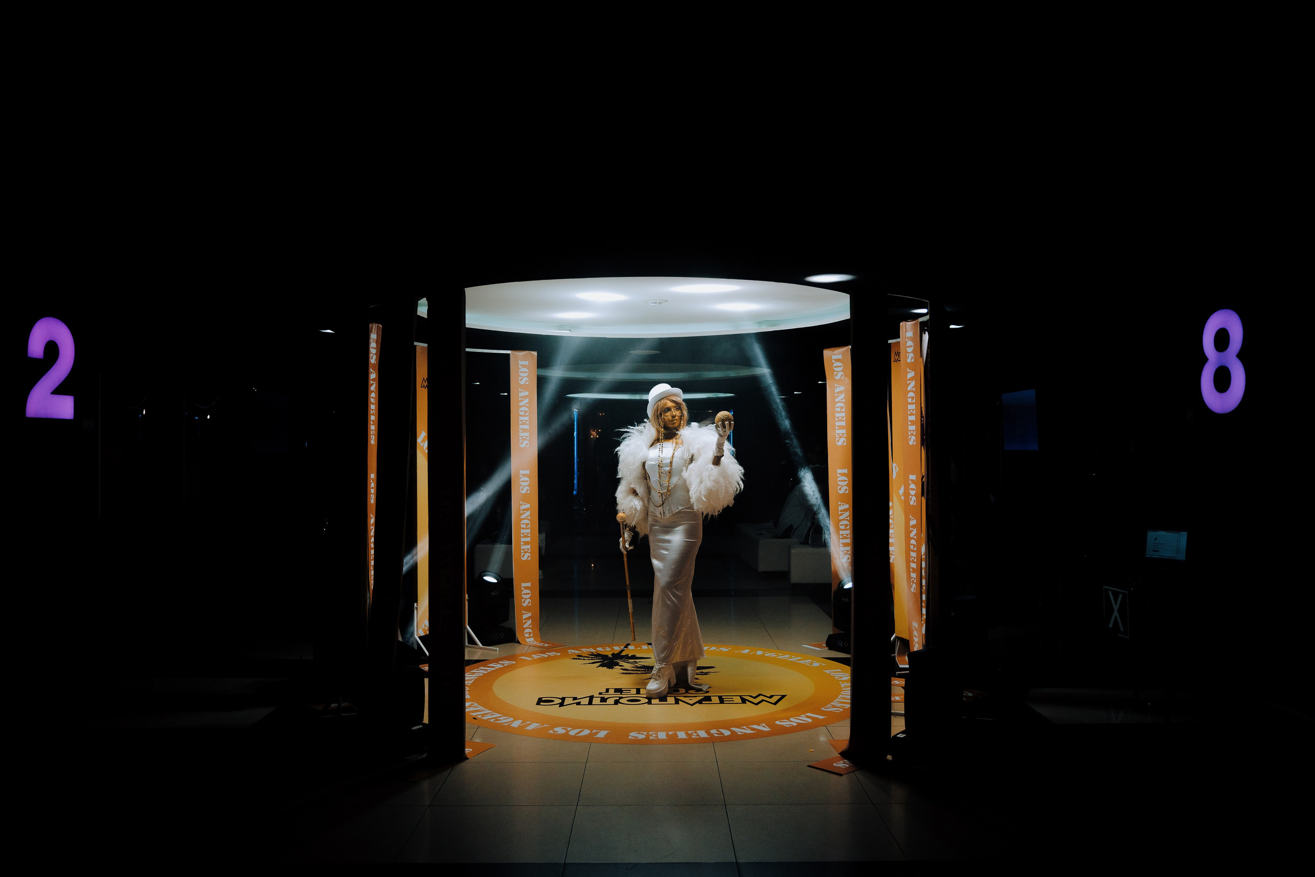 20 ЛЕТ МЕГАПОЛИС ЧЕЛЯБИНСК ХЕДЛАЙНЕР ЕЛКА. Репортажный фотограф Зуев Роман г. Челябинск