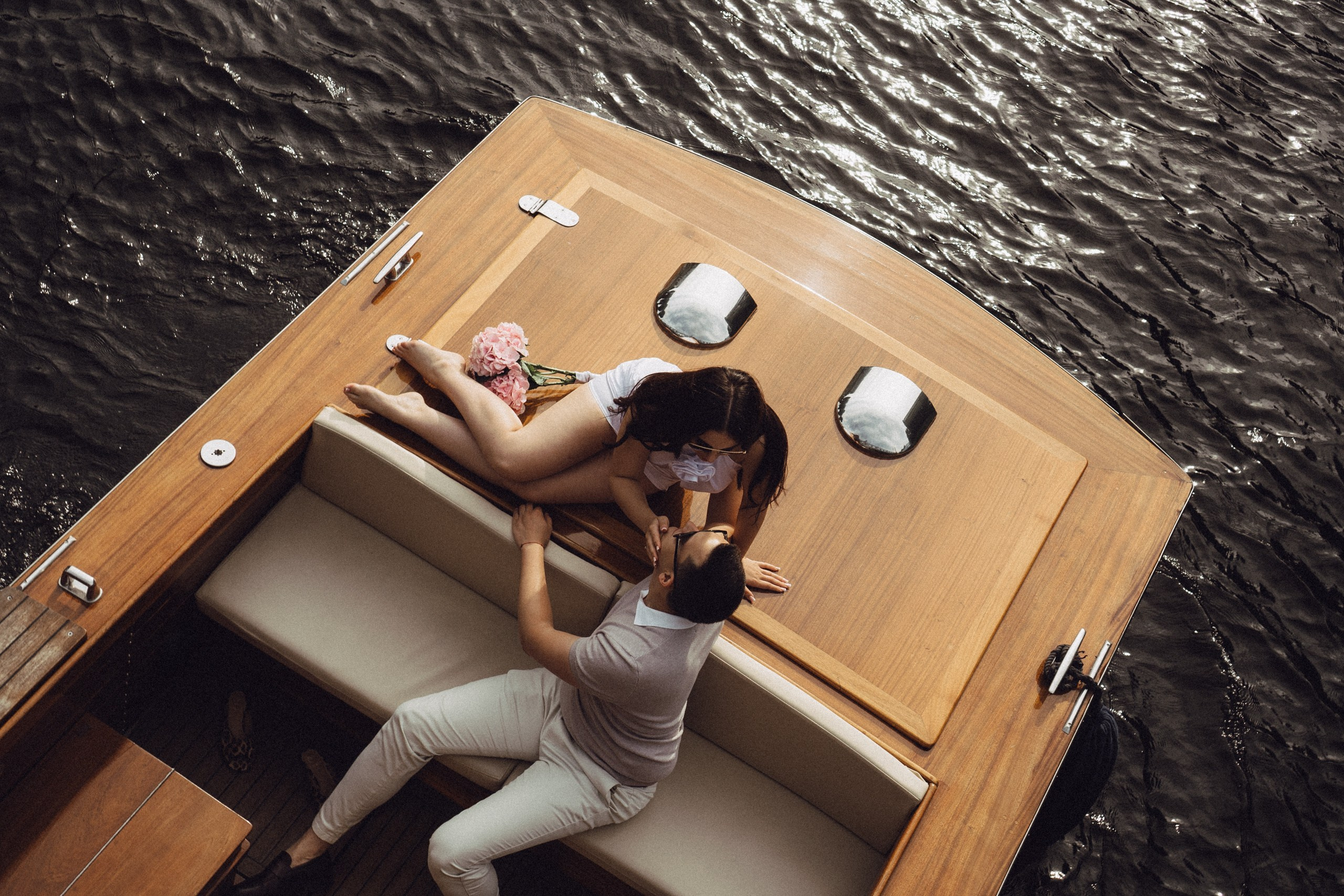 СВАДЕНБНАЯ СЬЕМКА НА КАТЕРЕ ПО КАНАЛАМ САНКТ-ПЕТЕРБУРГА И В АКВАТОРИИ НЕВЫ. Профессиональный фотограф, Санкт-Петербург — Виктория Богомолова