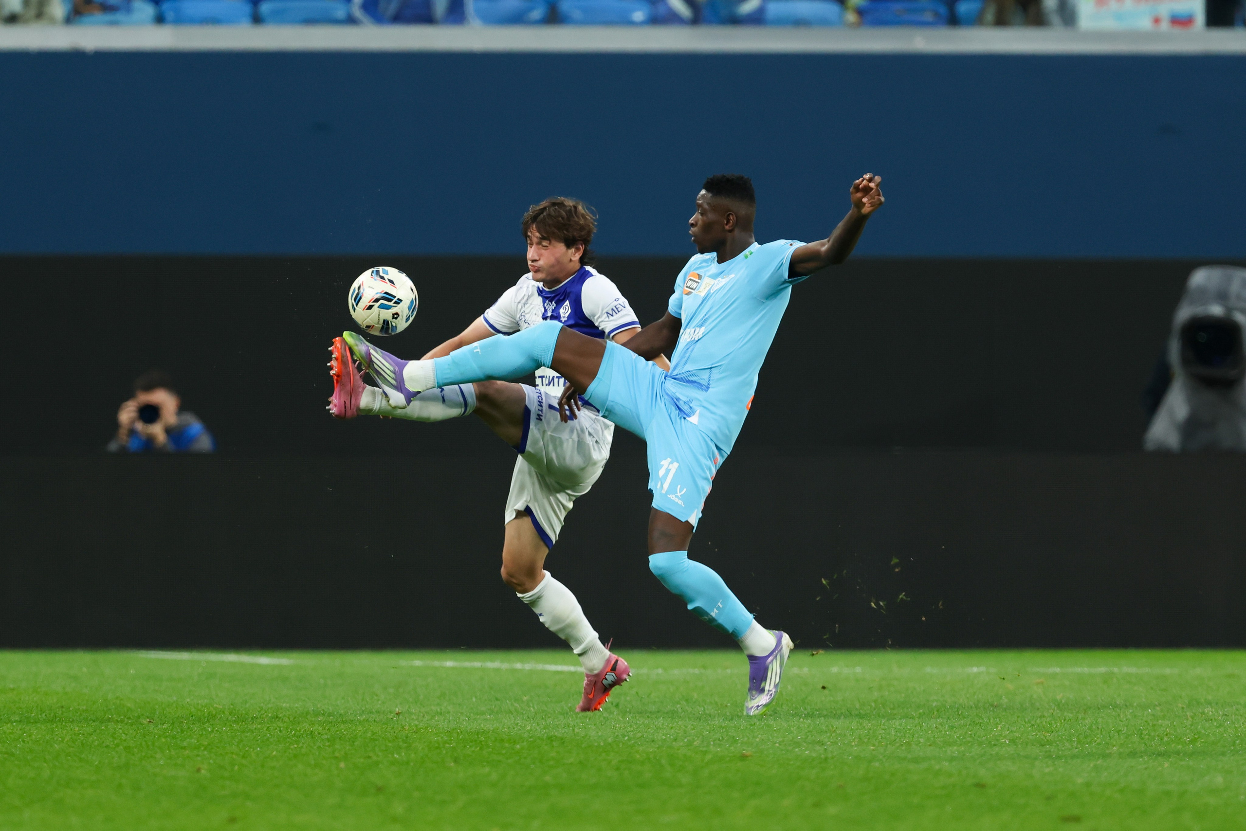 ФК «Зенит» — ФК «Динамо» Махачкала 23.08.2025. Спортивный и репортажный фотограф Антон Тереханов