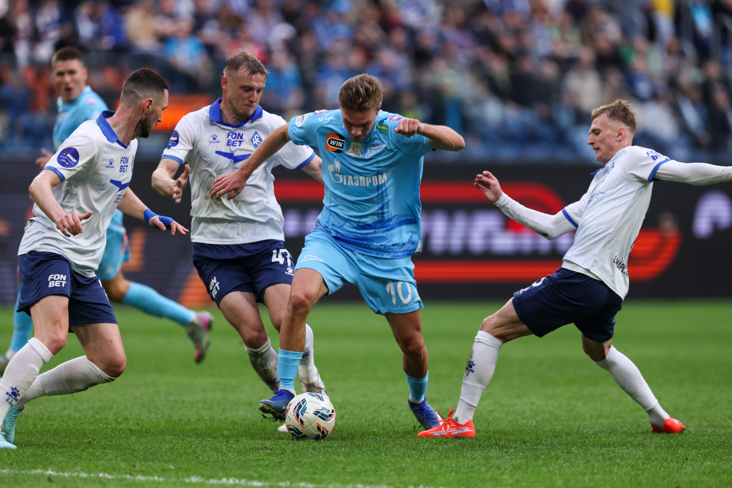 ФК «Зенит» — ФК «Крылья советов». Спортивный и репортажный фотограф Антон Тереханов
